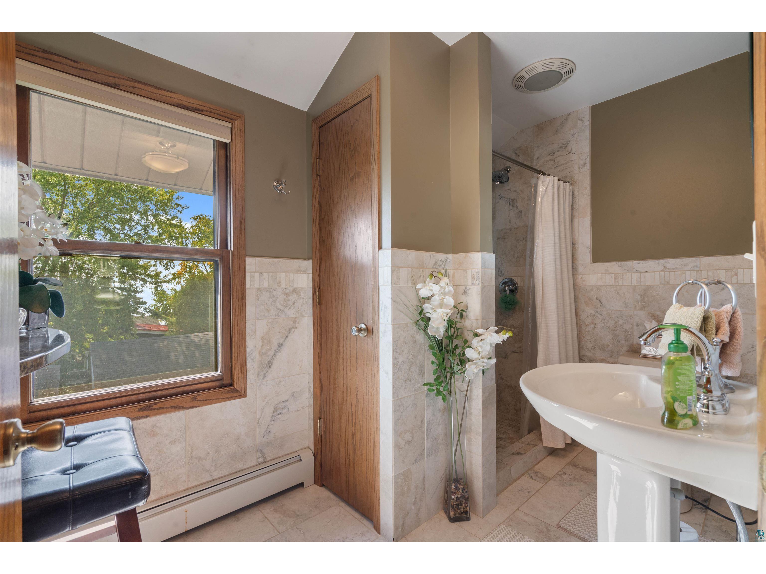 4 Lakeside Ct Duluth MN 55804 - Lake Superior 6124064 image21