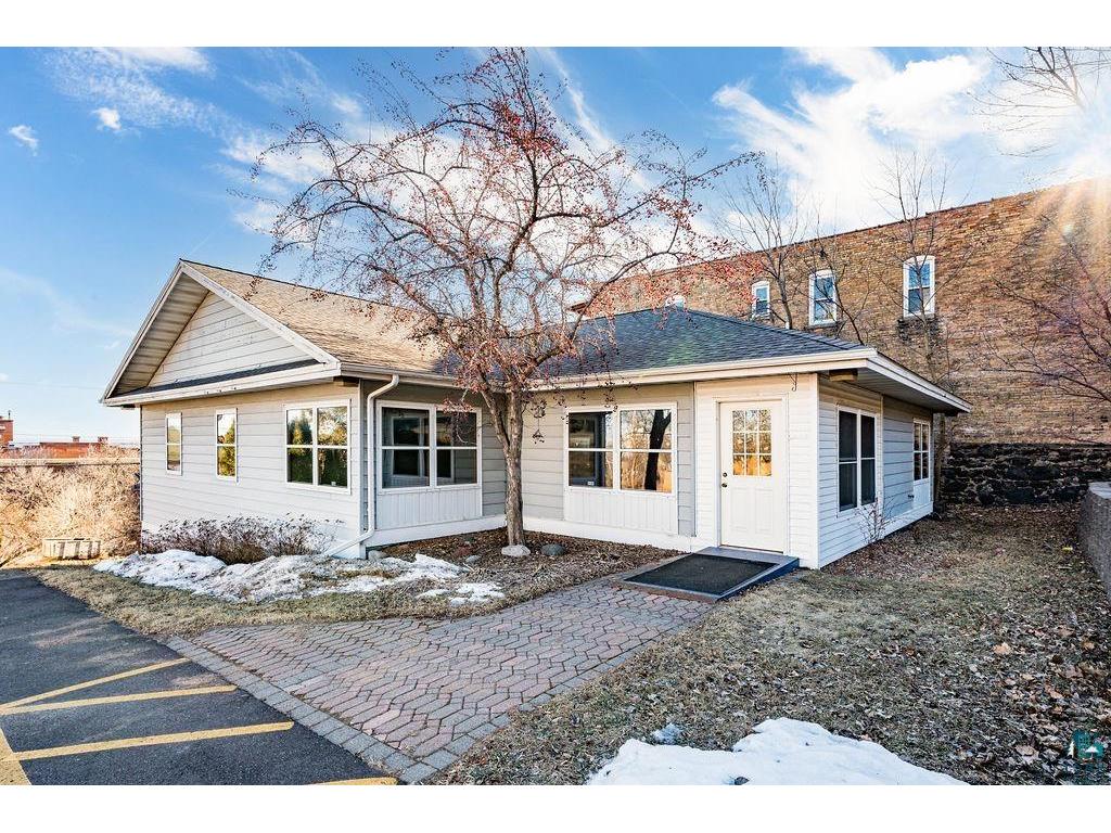 4 W 5th St Duluth MN 55806 6112335 image1