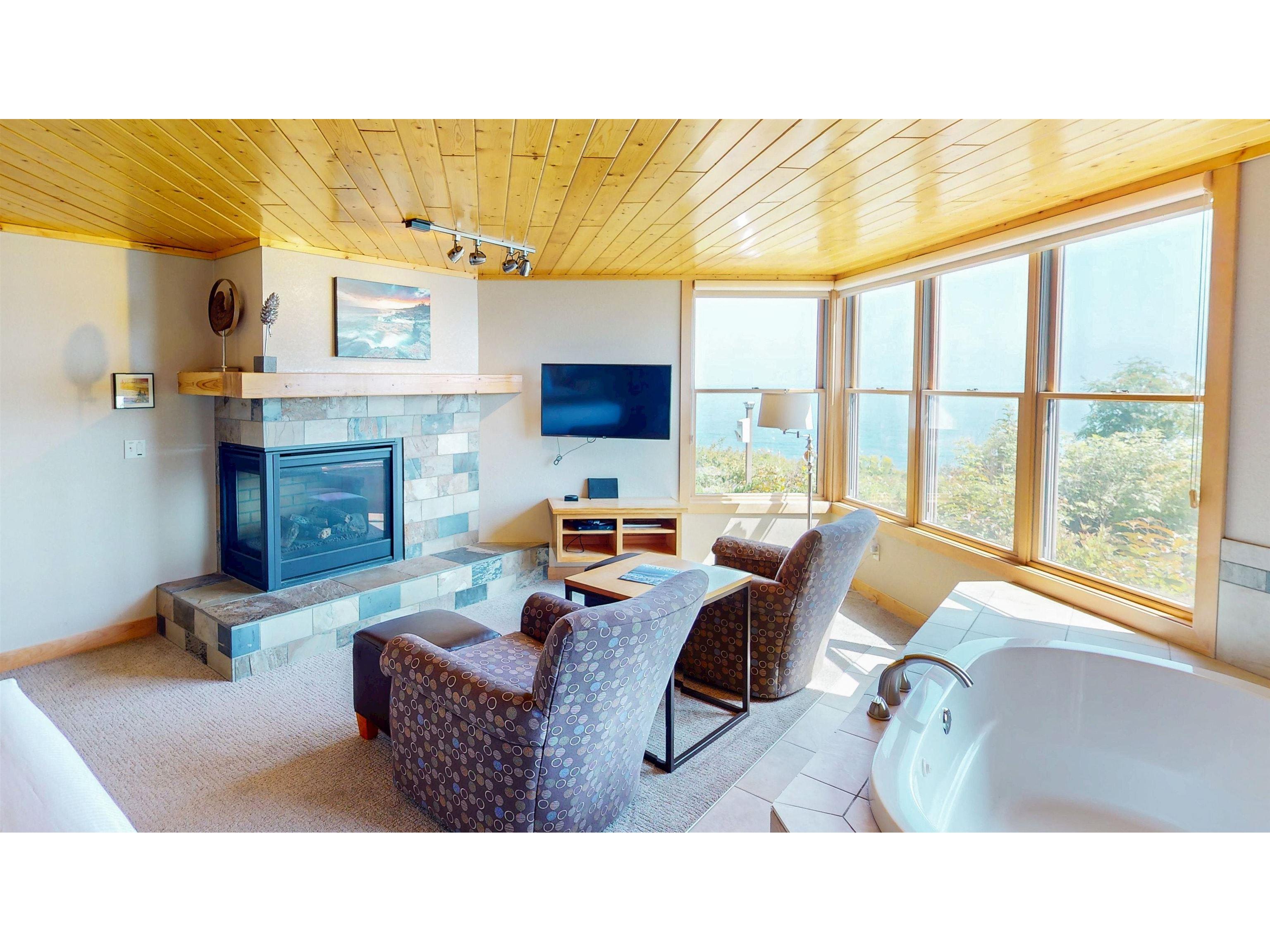 40 Surfside Dr Tofte MN 55615 - Lake Superior 6122826 image1