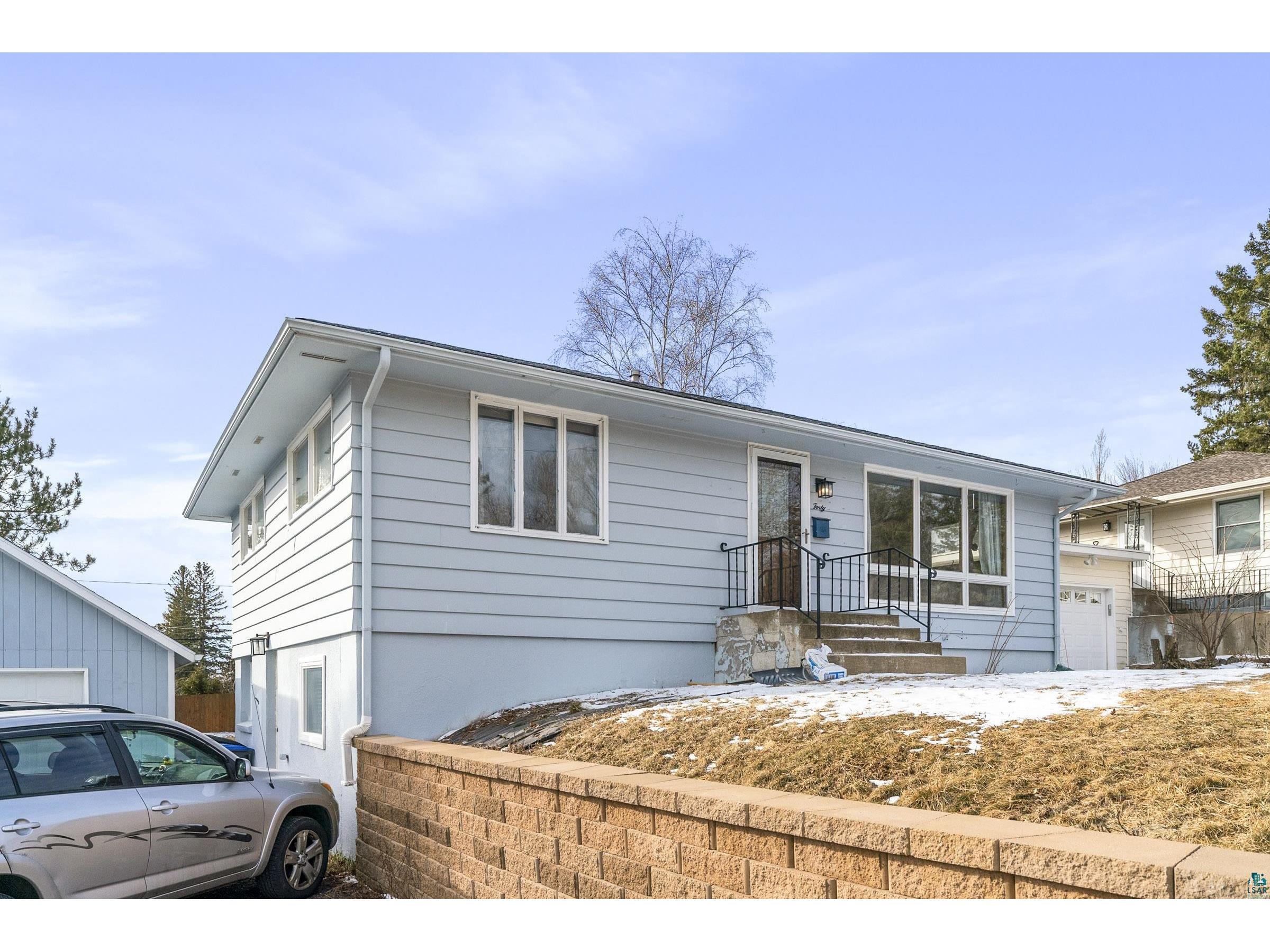 40 W Cleveland St Duluth MN 55811 6112466 image1