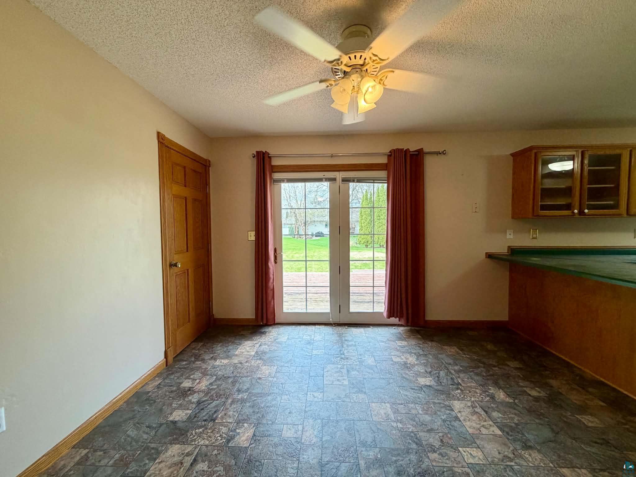 401 W 17th St Glencoe MN 55336 6124832 image14