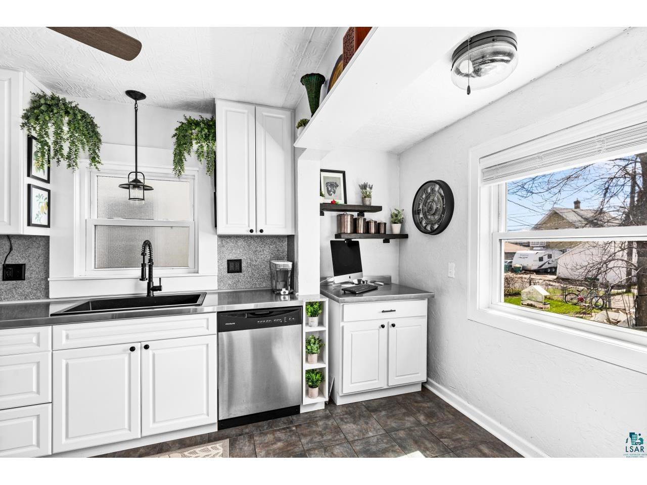 4016 W 4th St Duluth MN 55807 6125219 image17
