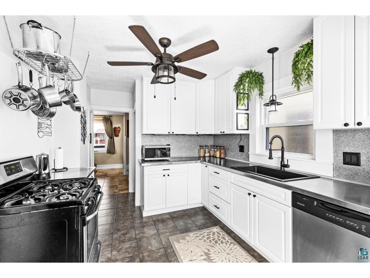 4016 W 4th St Duluth MN 55807 6125219 image18