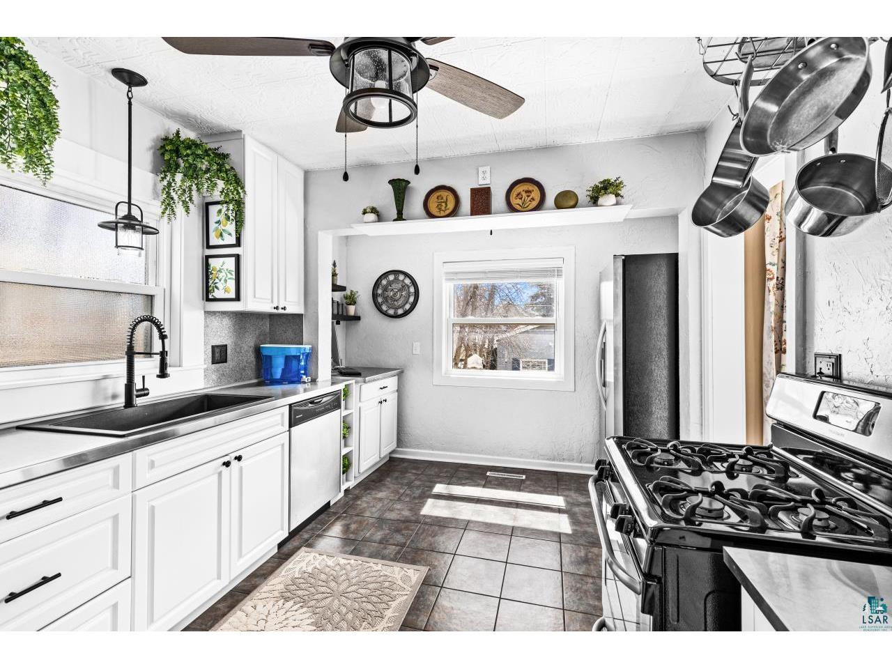 4016 W 4th St Duluth MN 55807 6125219 image21