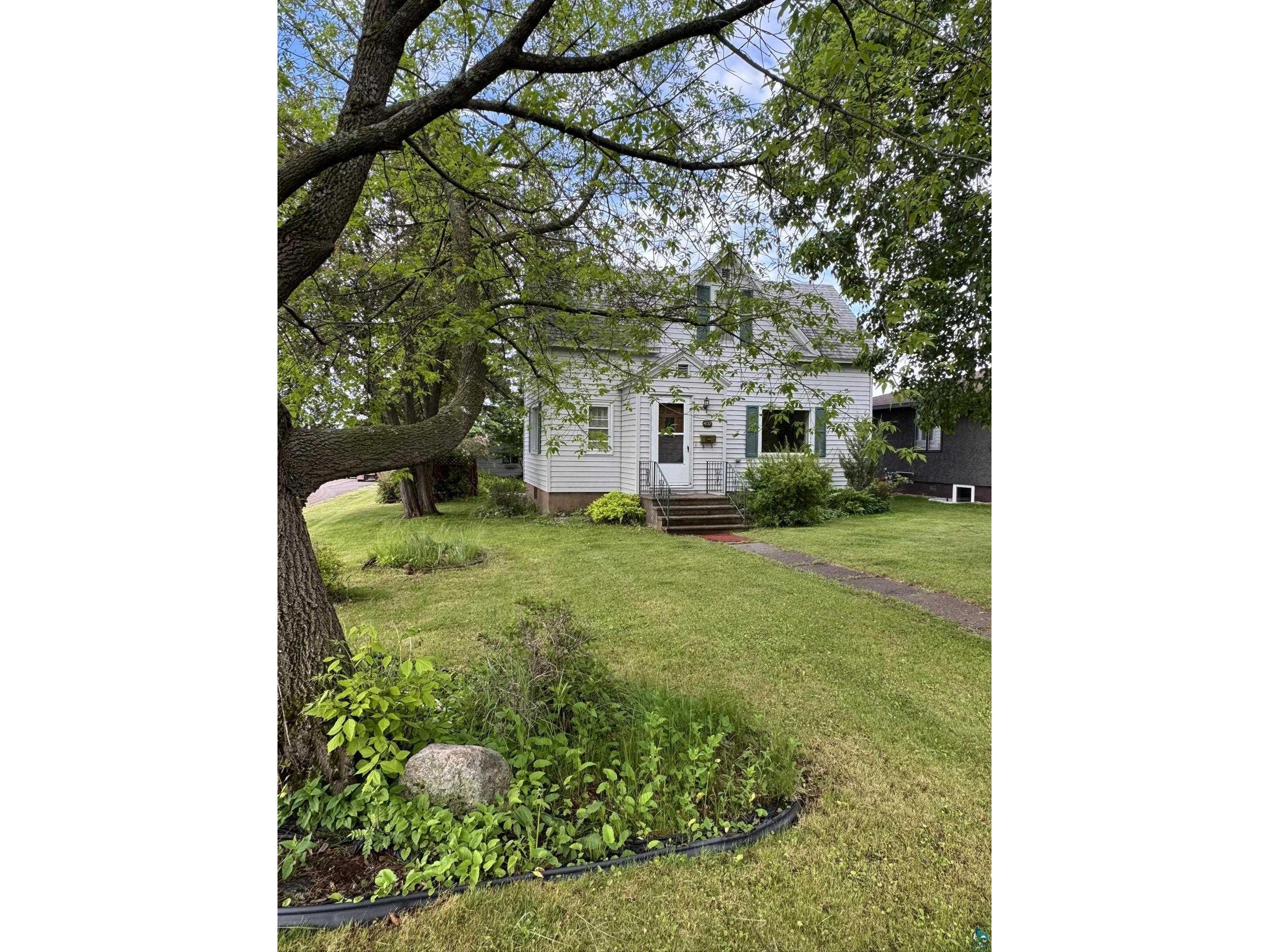 402 10th Ave Two Harbors MN 55616 6126120 image2