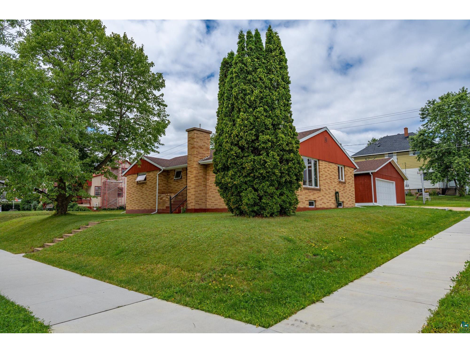 402 S Broadway St Gilbert MN 55741 6104691 image1