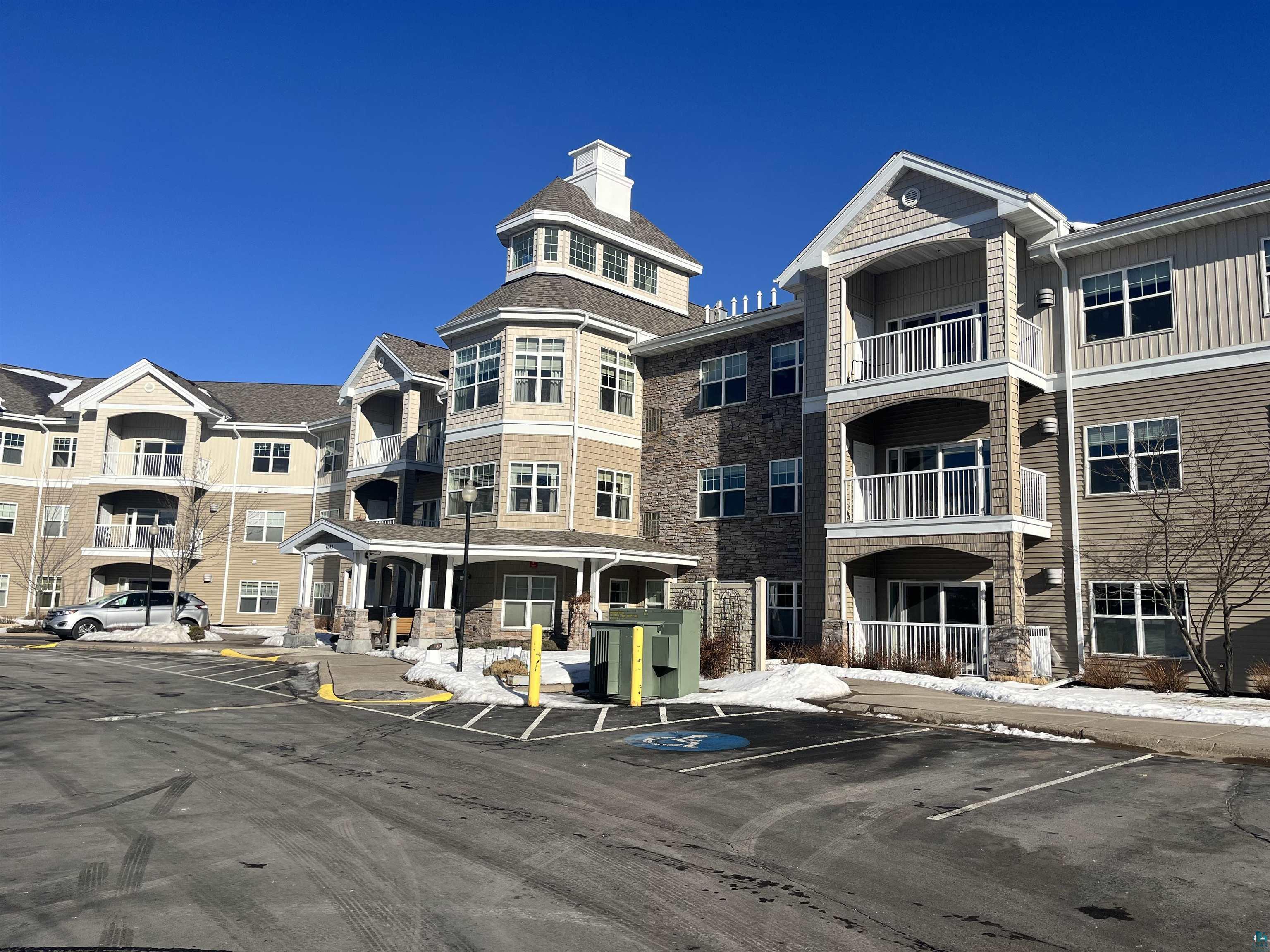 4042 Haines Rd Duluth MN 55811 6117663 image1