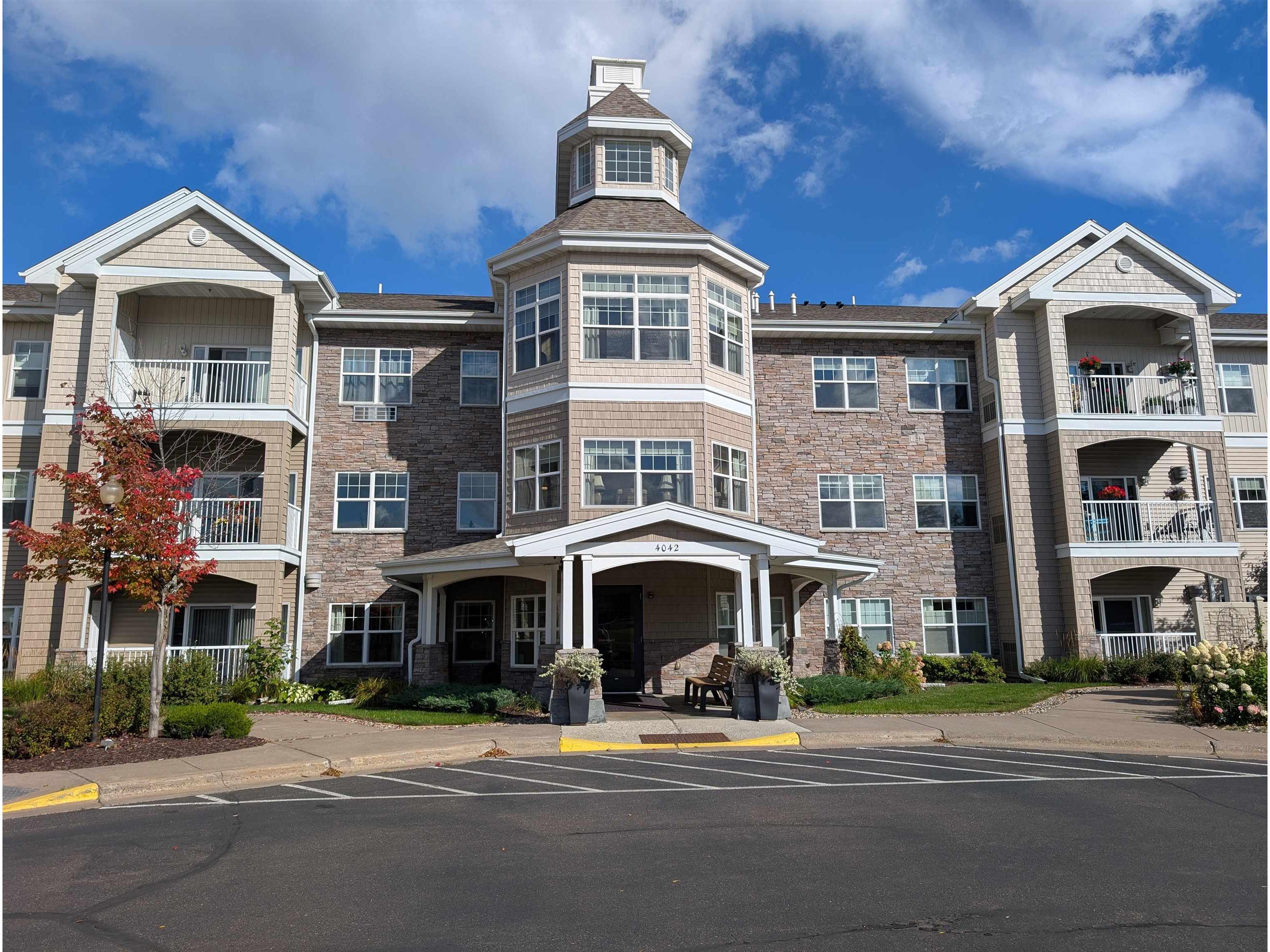 4042 Haines Rd Duluth MN 55811 6122039 image1