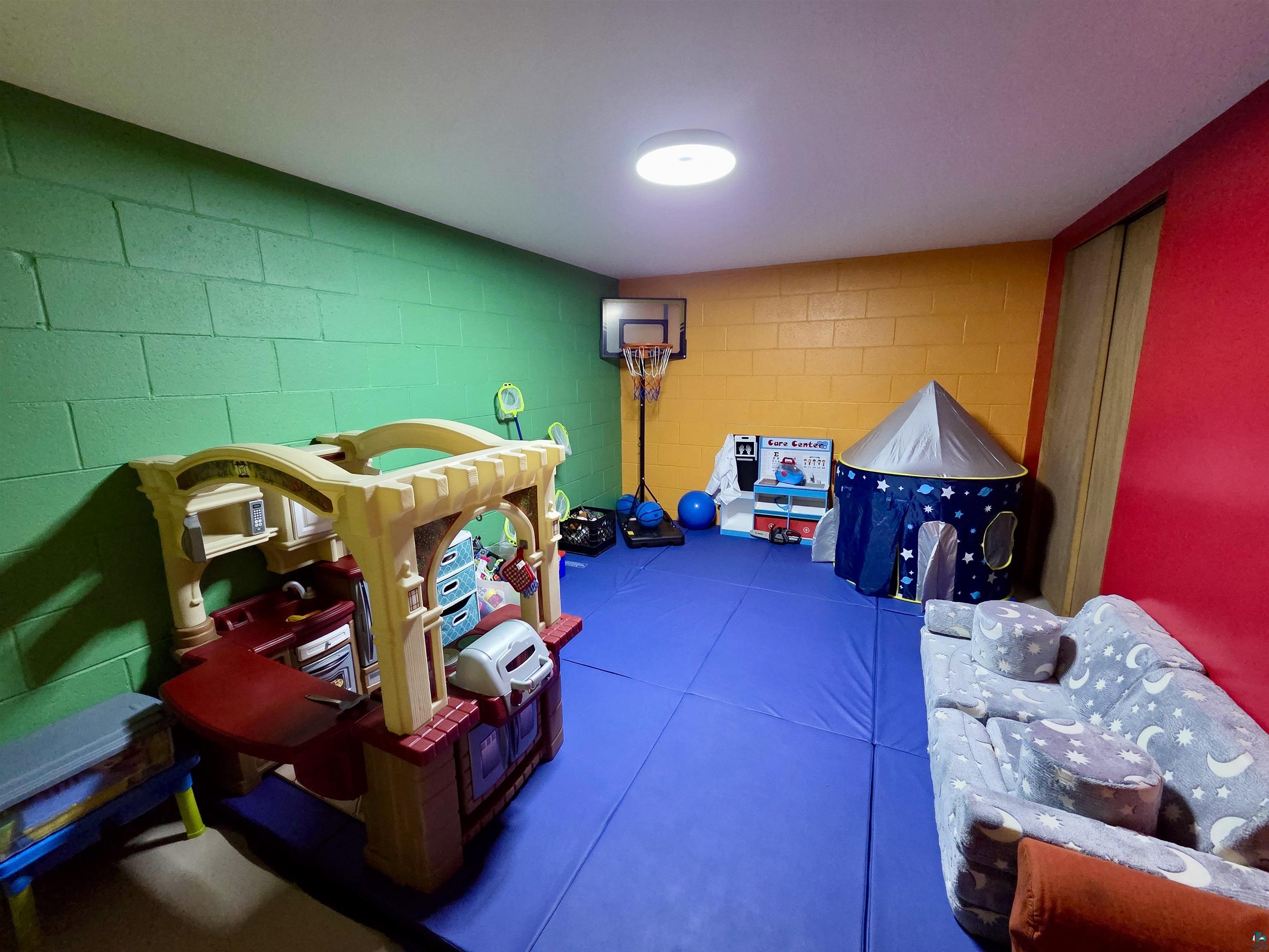 410 N Summit St Gilbert MN 55741 6125112 image27