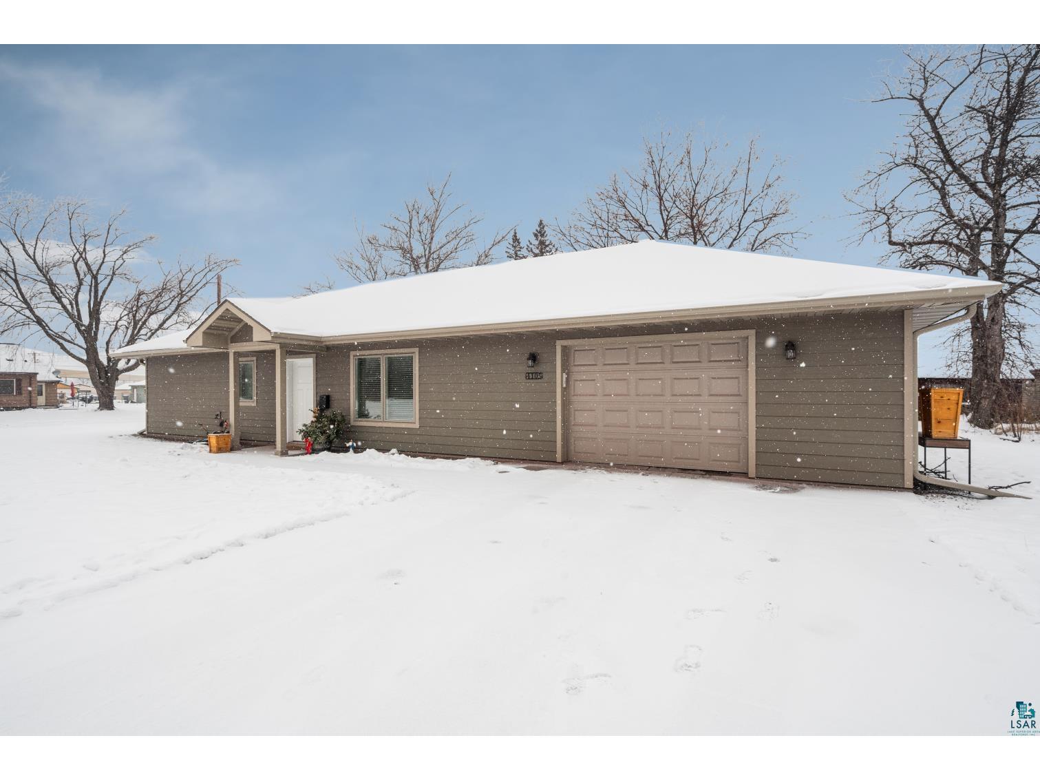 4105 E 3rd St Superior WI 54880 6111924 image1