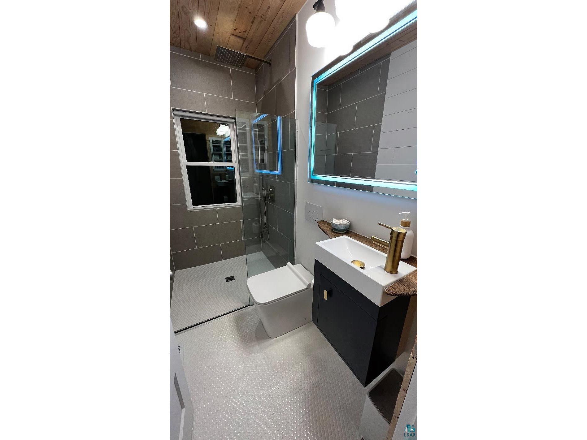 4107b Lake Park Rd Ashland WI 54806 - Lake Superior 6124611 image9