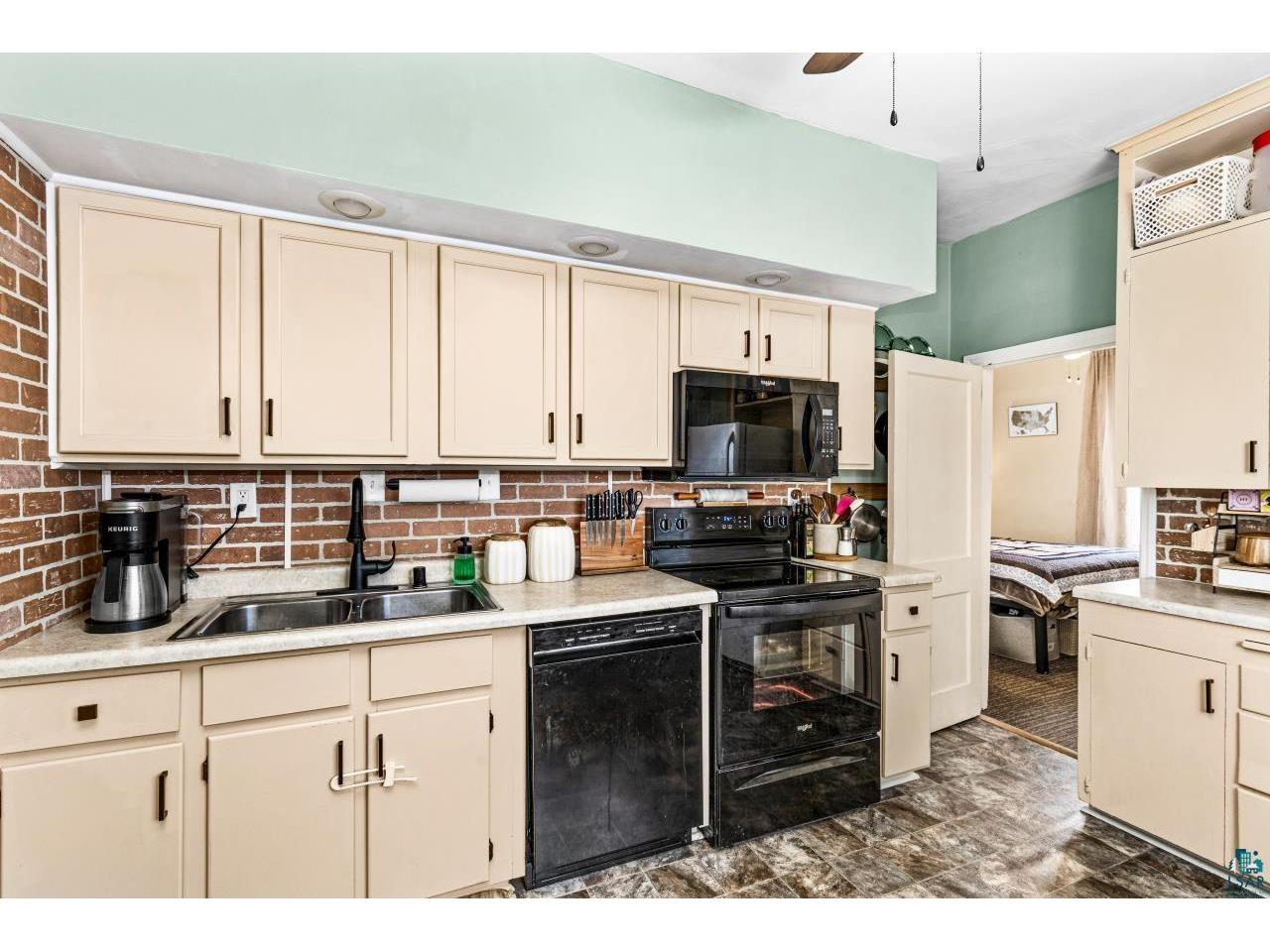 411 N 52nd Ave W Duluth MN 55807 6124688 image2