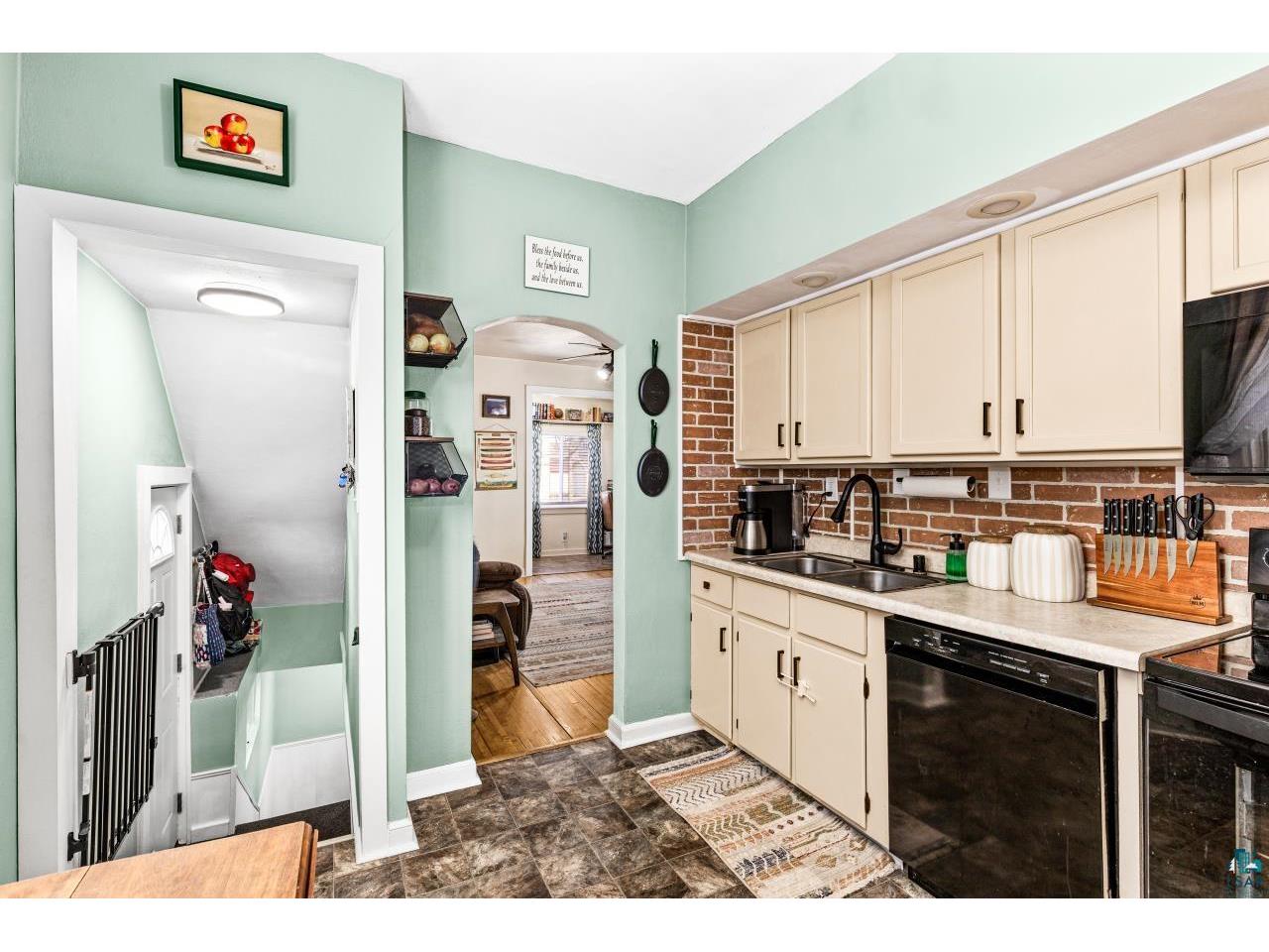 411 N 52nd Ave W Duluth MN 55807 6124719 image3