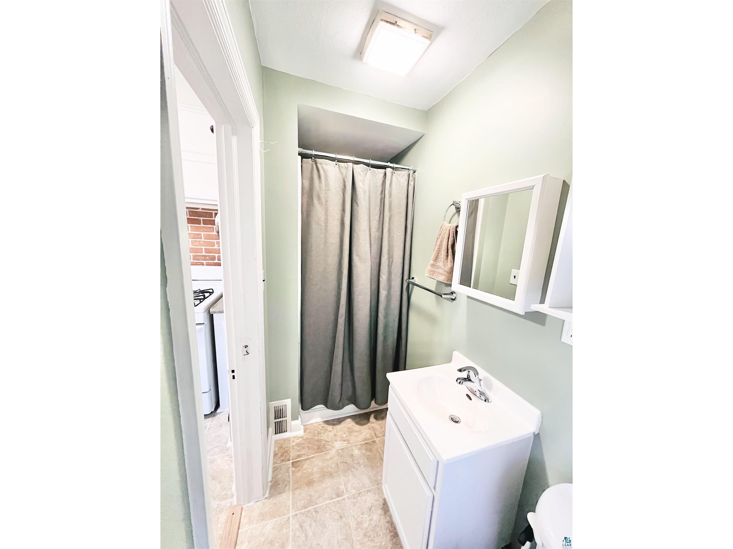 411 N 52nd Ave W Duluth MN 55807 6124719 image32