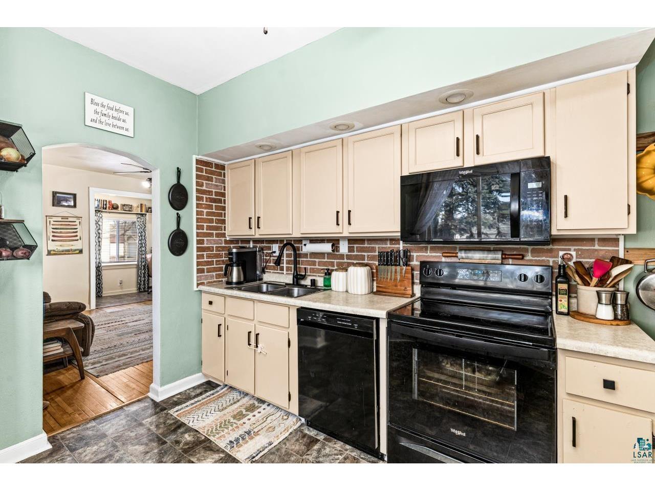 411 N 52nd Ave W Duluth MN 55807 6124719 image4