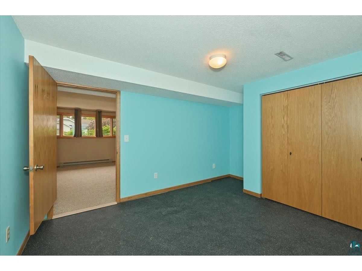 4113 Tioga St Duluth MN 55804 6126335 image25