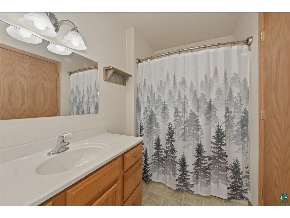 4119 E 1st St Superior WI 54880 6126194 image13