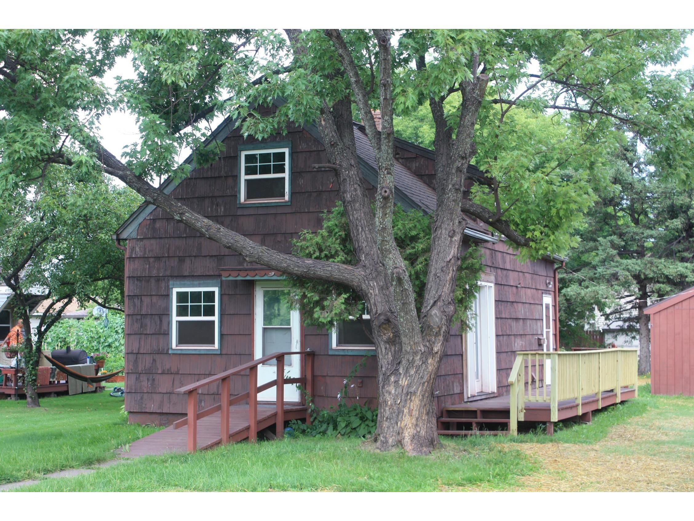 4125 E 4th St Superior WI 54880 6121261 image1