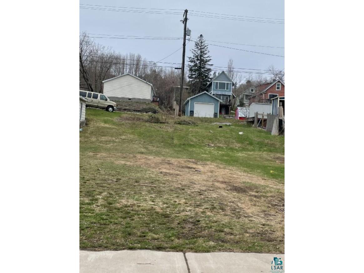 415 E 9th St Duluth MN 55805 6125783 image1