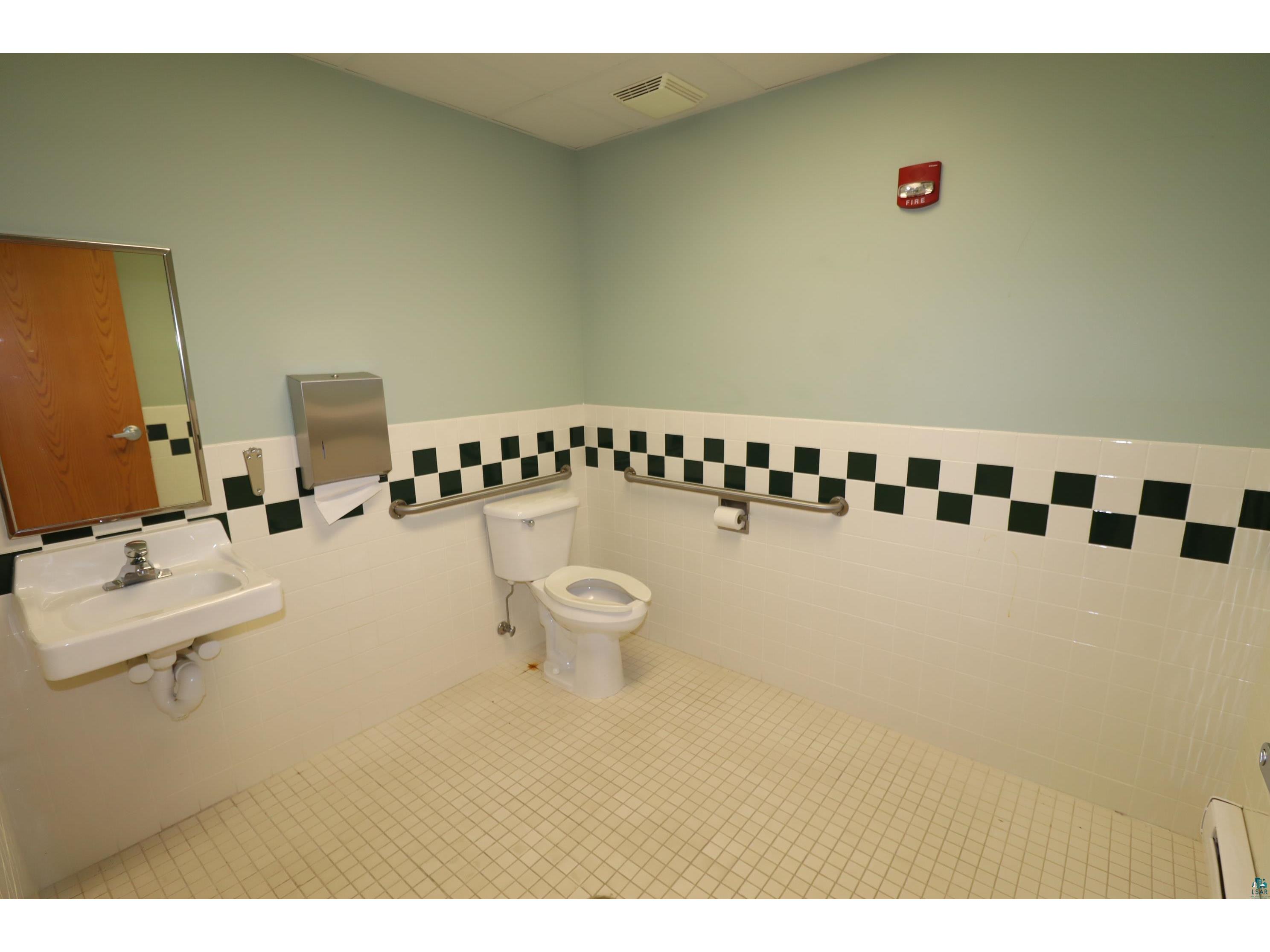 415 Ellis Ave Ashland WI 54806 6120452 image29