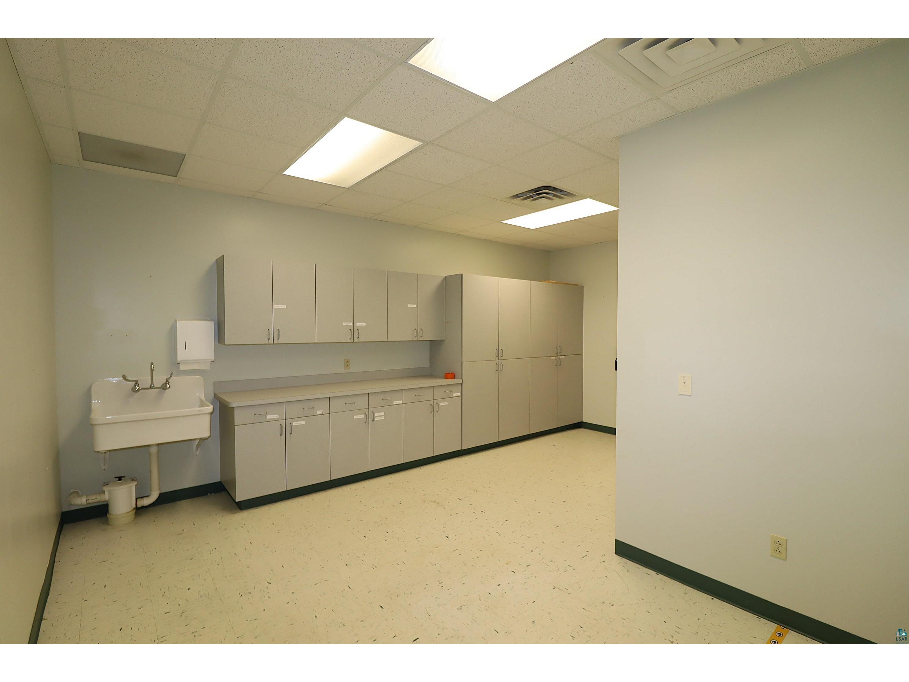 415 Ellis Ave Ashland WI 54806 6120452 image30