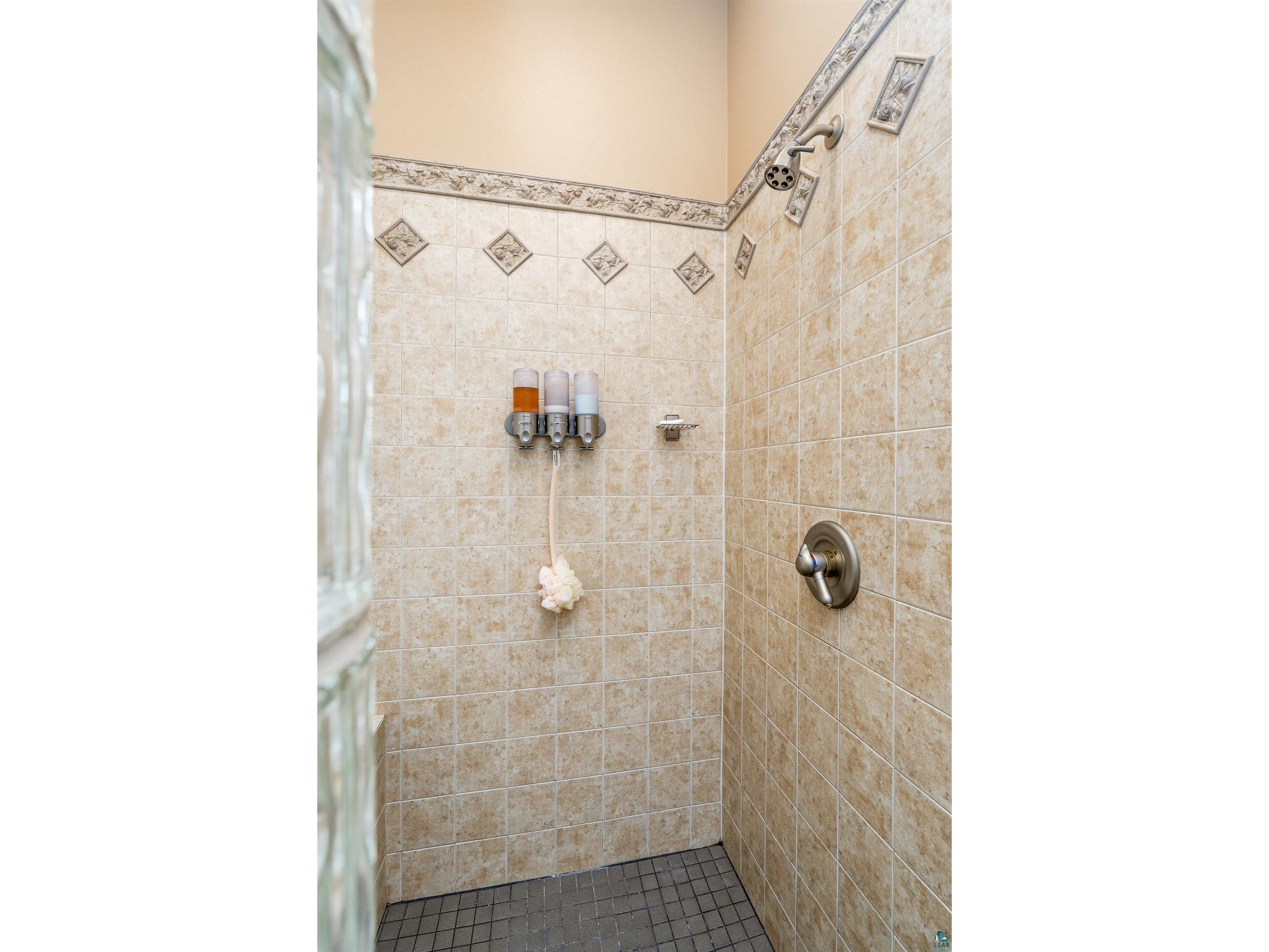 416 Hastings Dr Duluth MN 55803 6125389 image40
