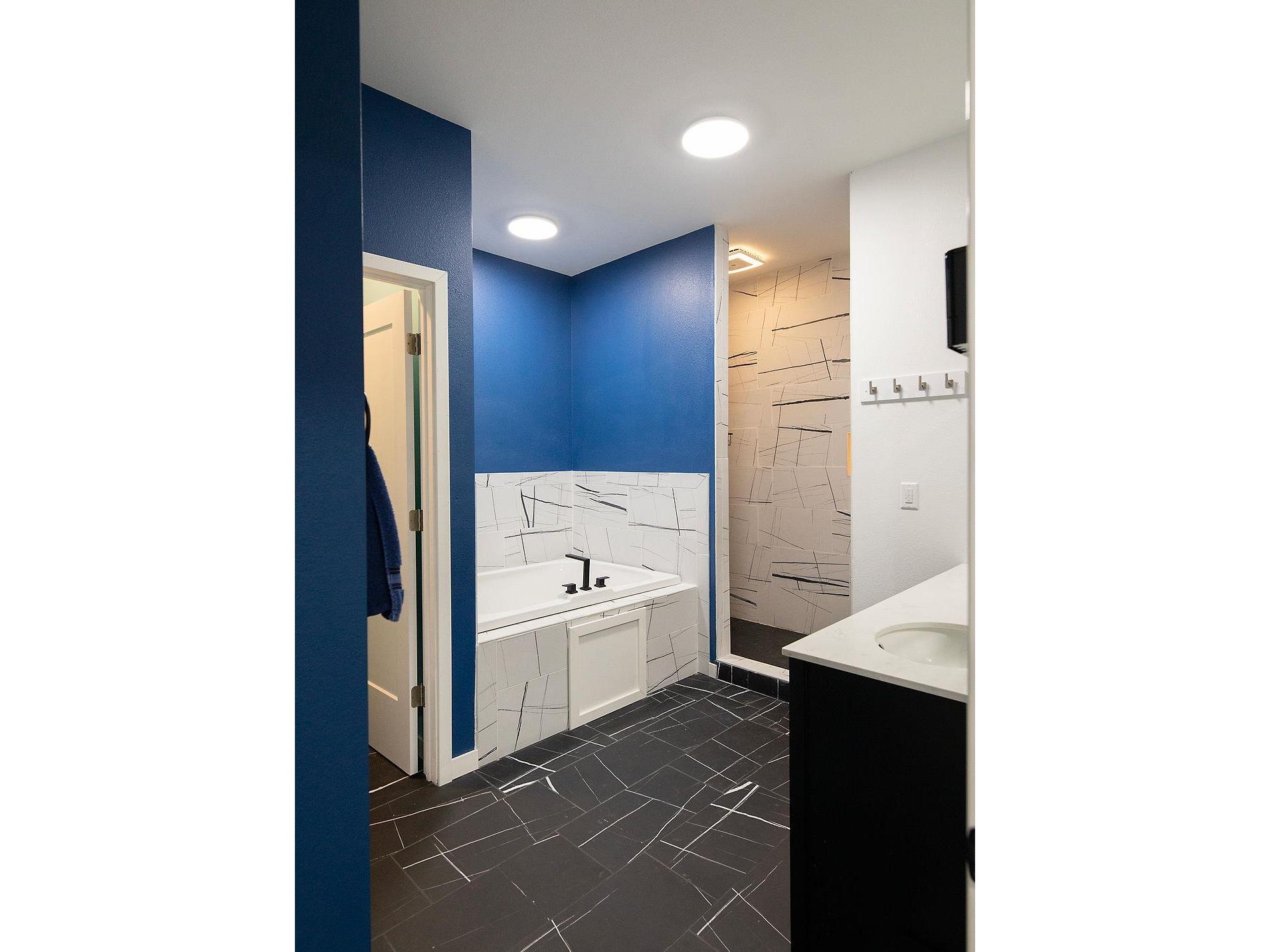 417 Elk St Duluth MN 55804 6123358 image36