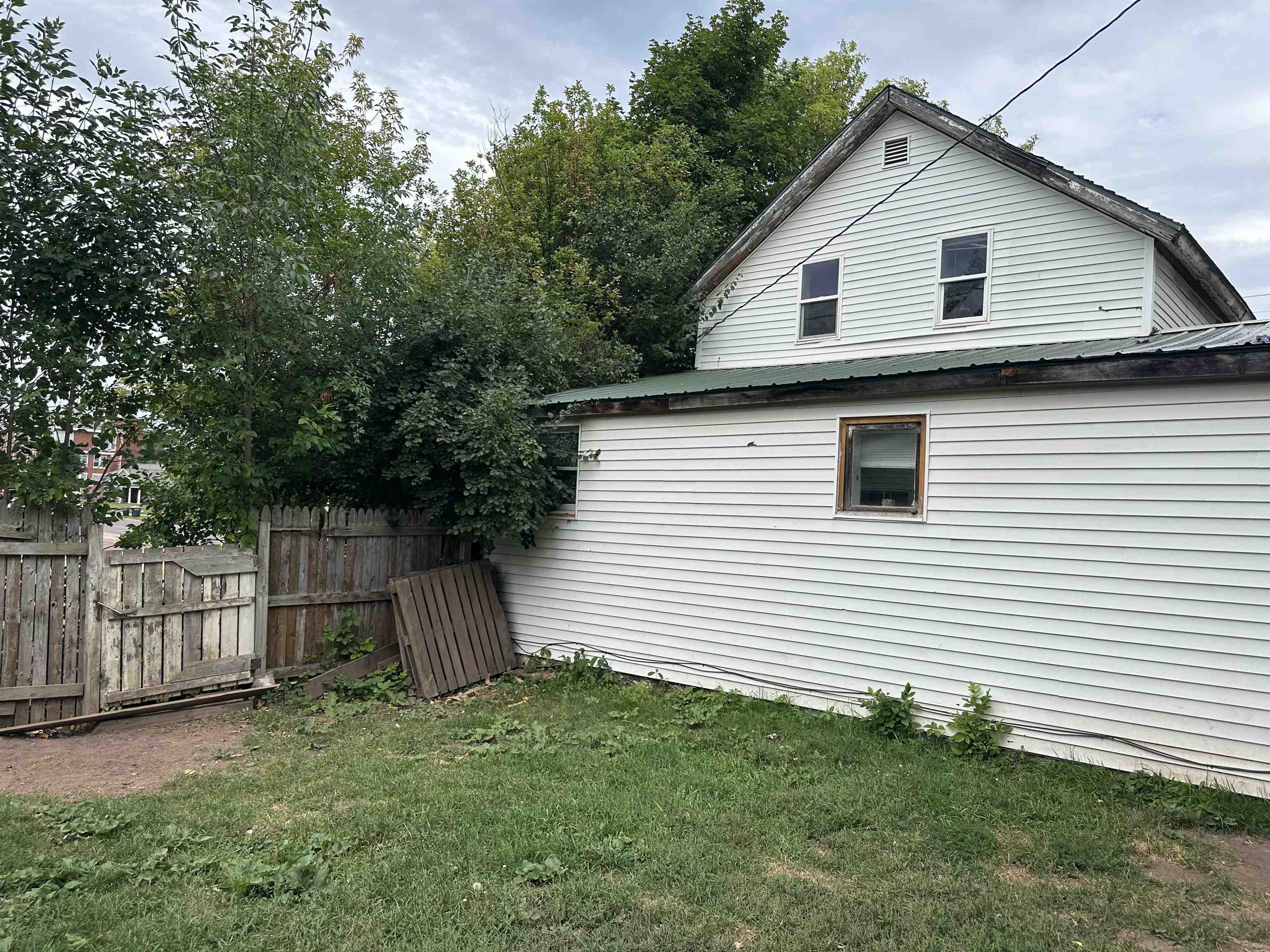 418 6th St W Ashland WI 54806 6121692 image20