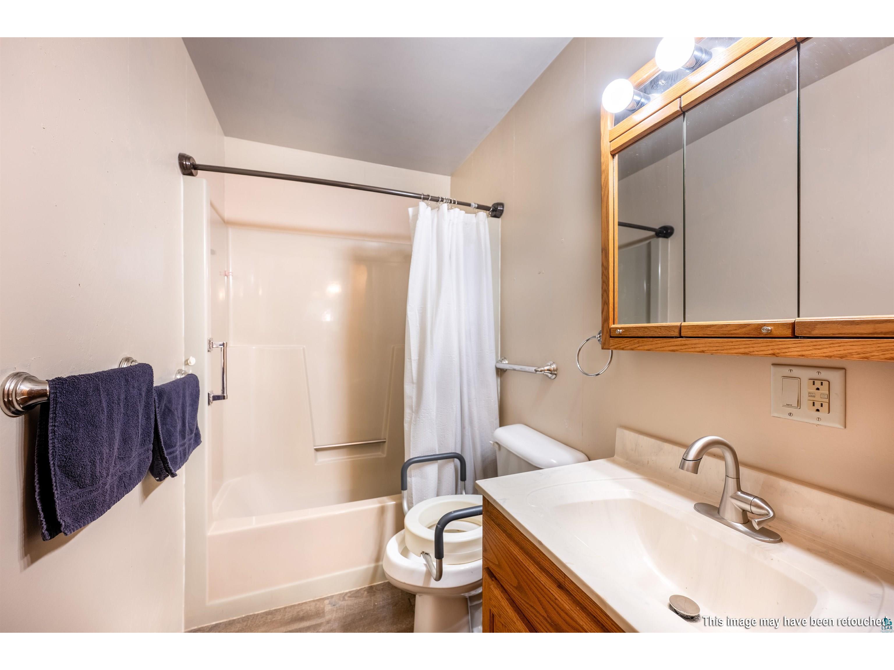420 5th Ave E Washburn WI 54891 6126020 image12