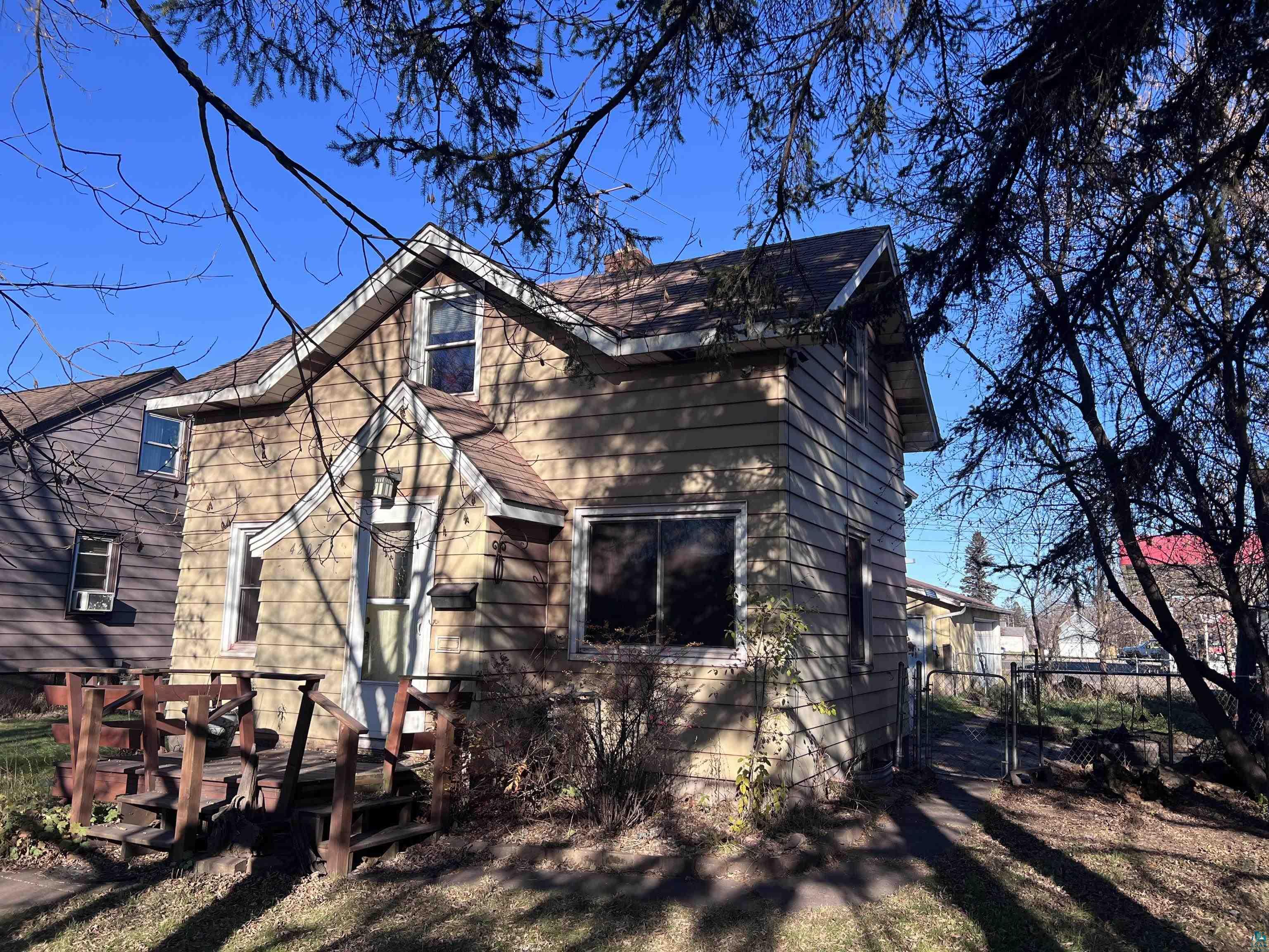 4207 E 3rd St Superior WI 54880 6117003 image1