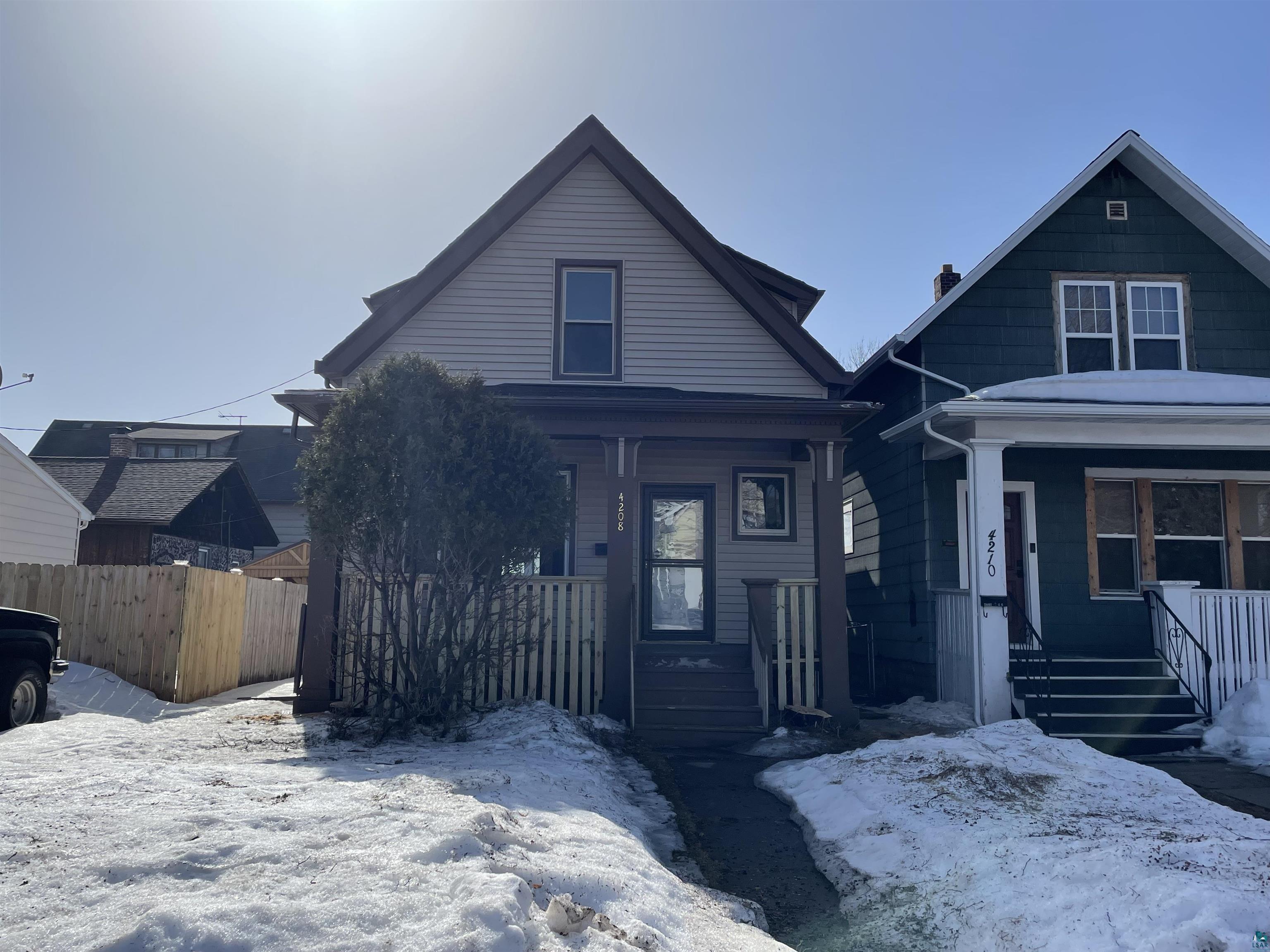 4208 W 4th St Duluth MN 55807 6107666 image1