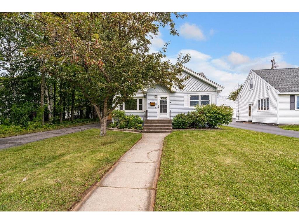 421 W Anoka St Duluth MN 55803 6121771 image1