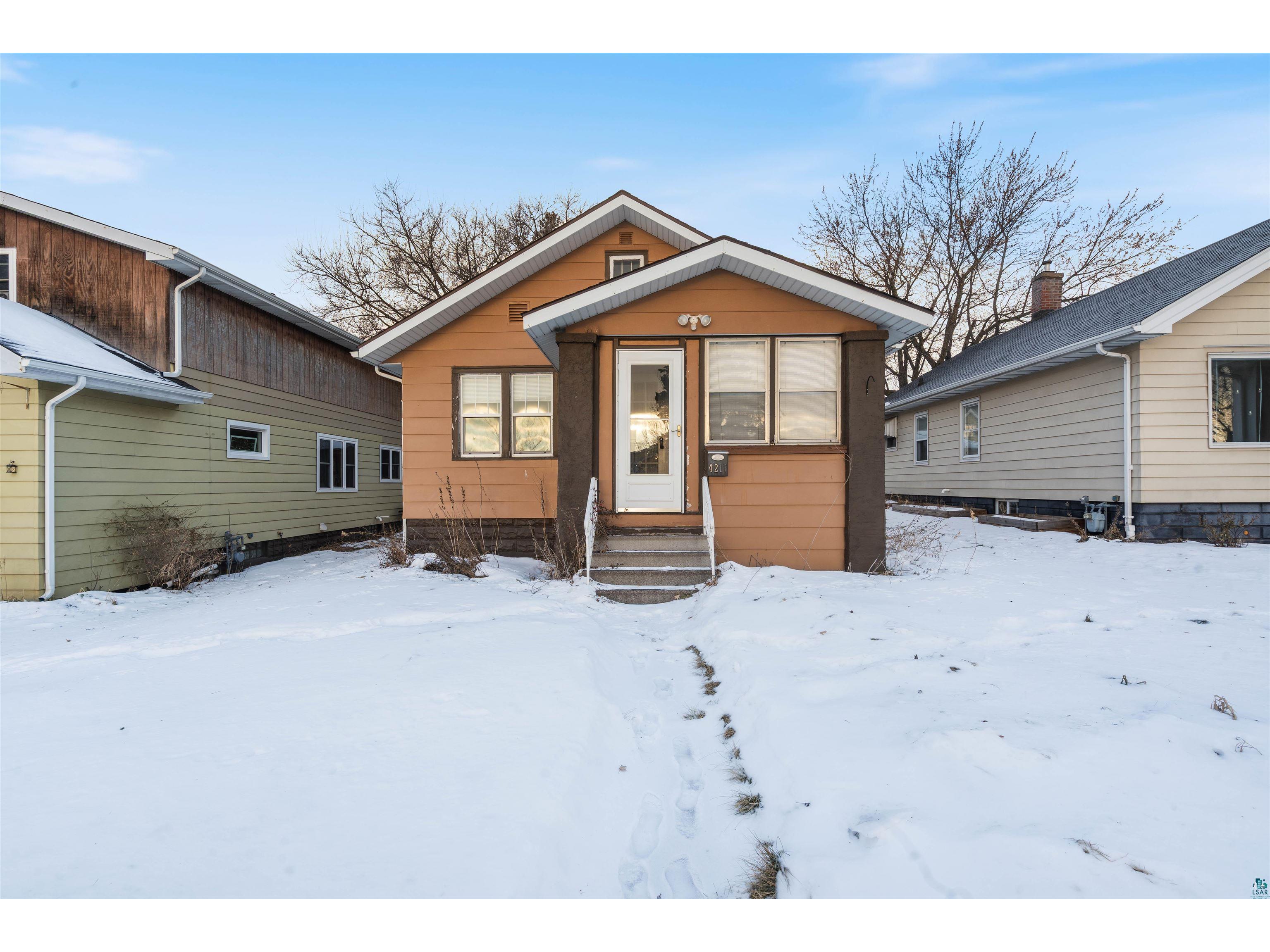 4217 W 7th St Duluth MN 55807 6123235 image1