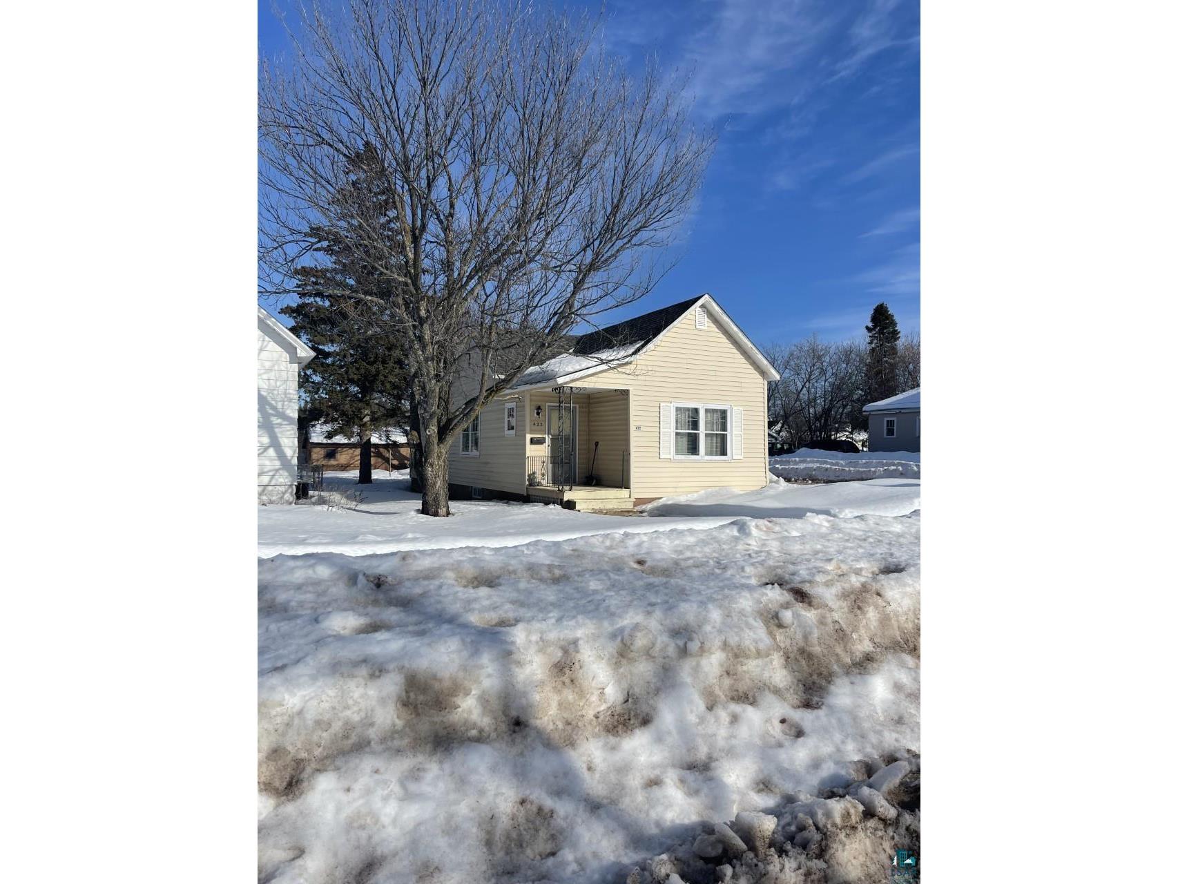 422 Willis Ave Ashland WI 54806 6106904 image1