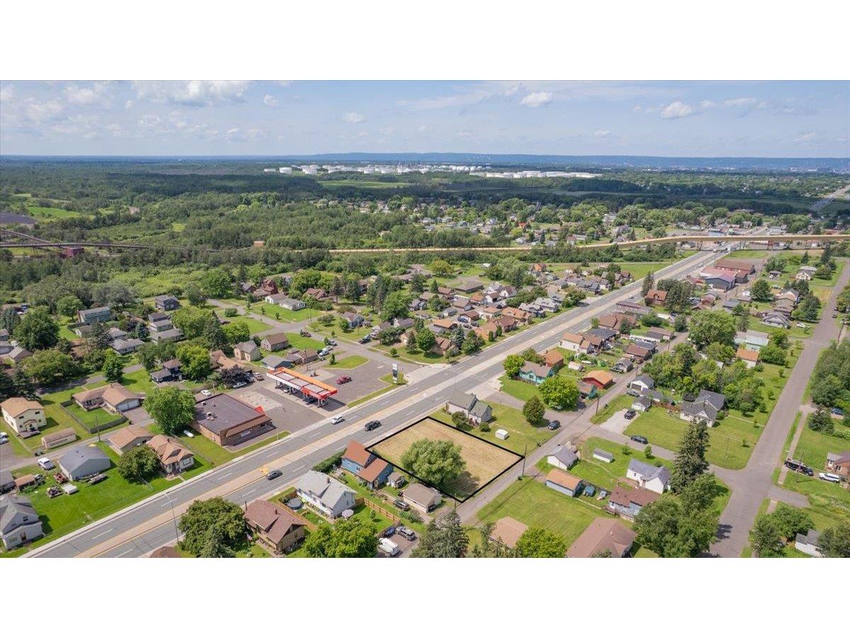 42xx E 2nd St Superior WI 54880 6121116 image1