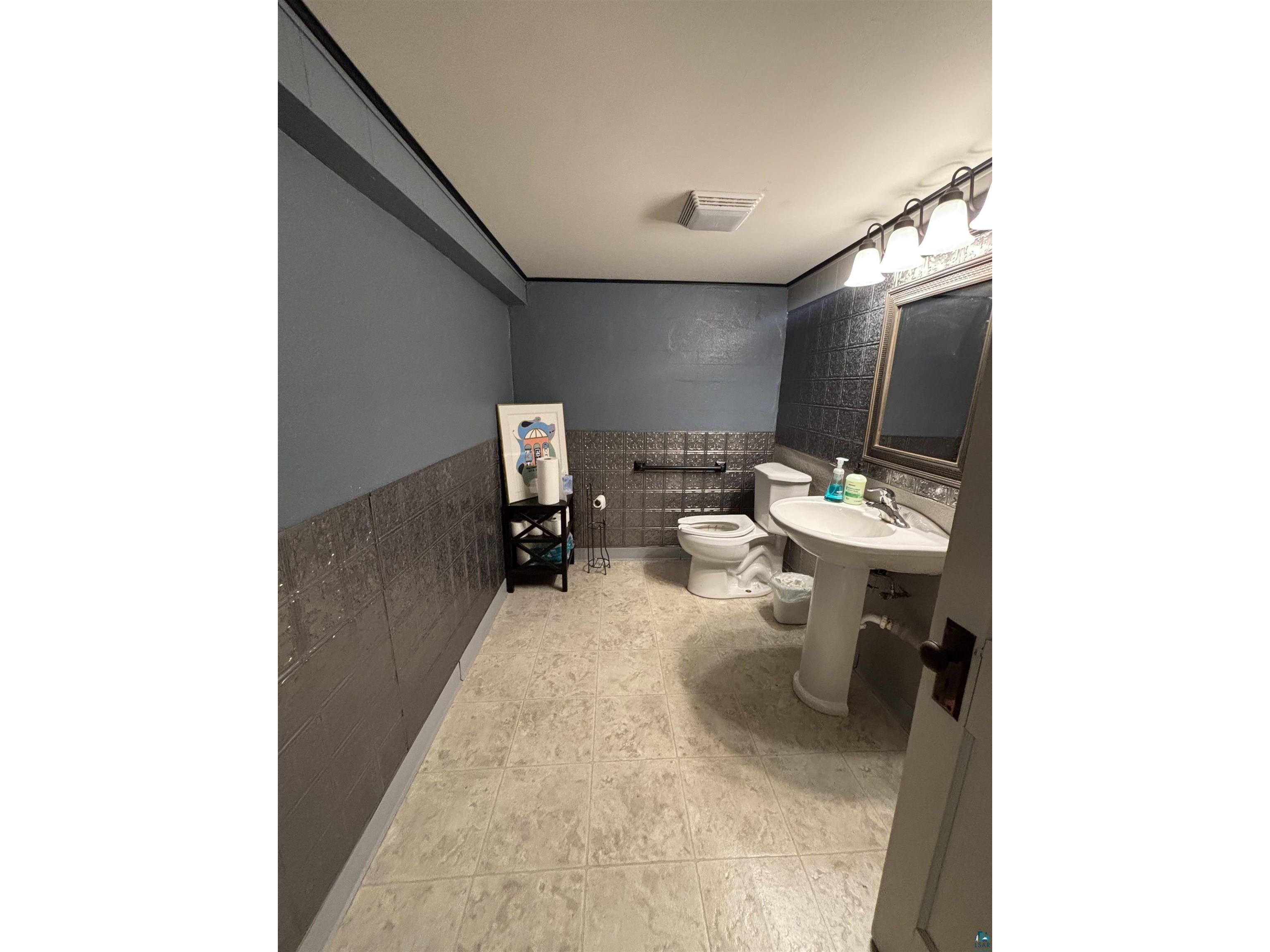 43 E Camp St Ely MN 55731 6125542 image5