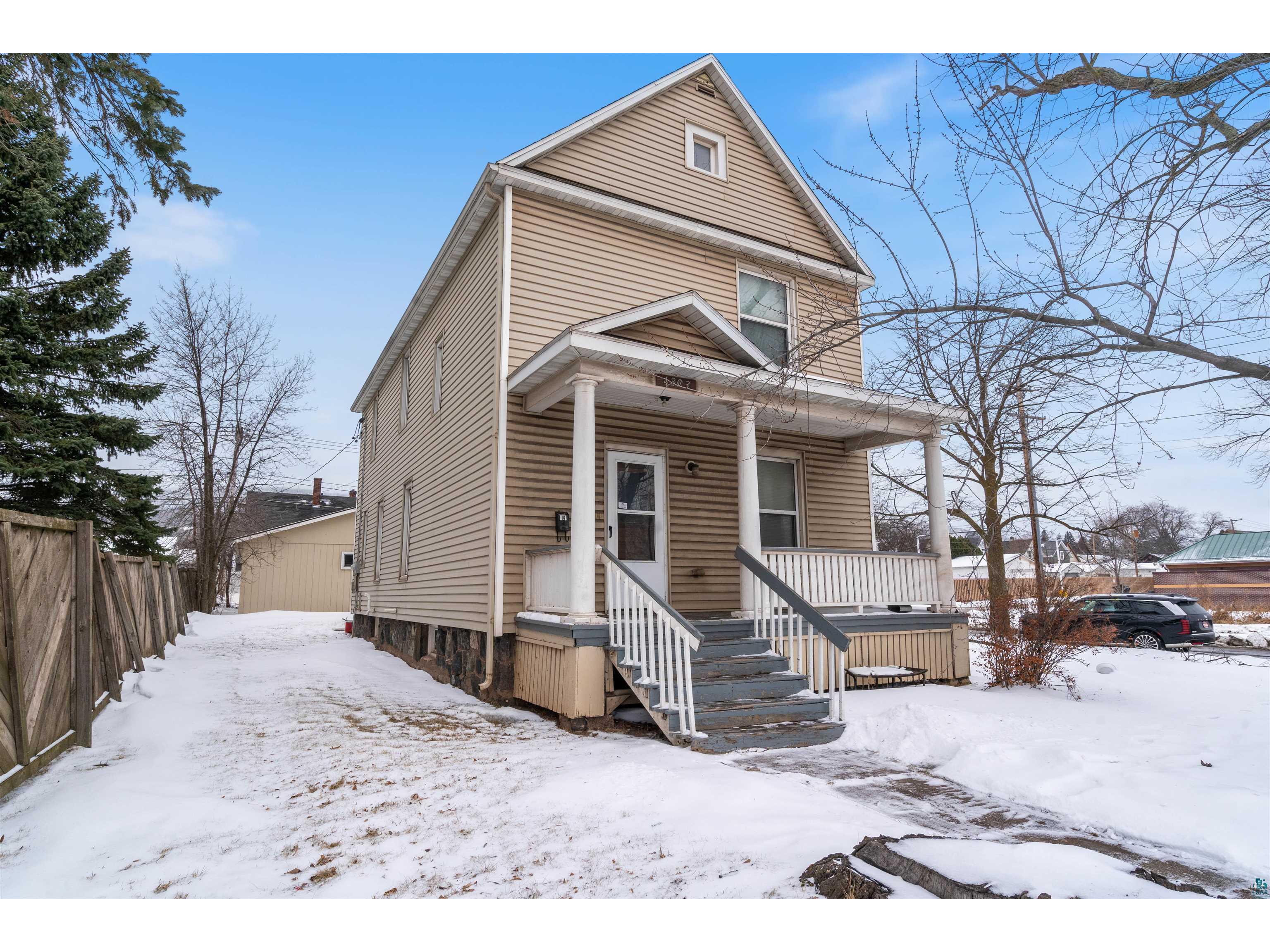 4303 Grand Ave Duluth MN 55807 6123315 image1