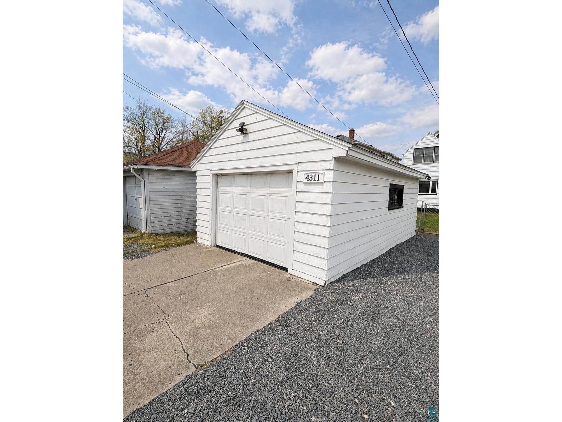 4311 4th St W Duluth MN 55807 6124970 image20