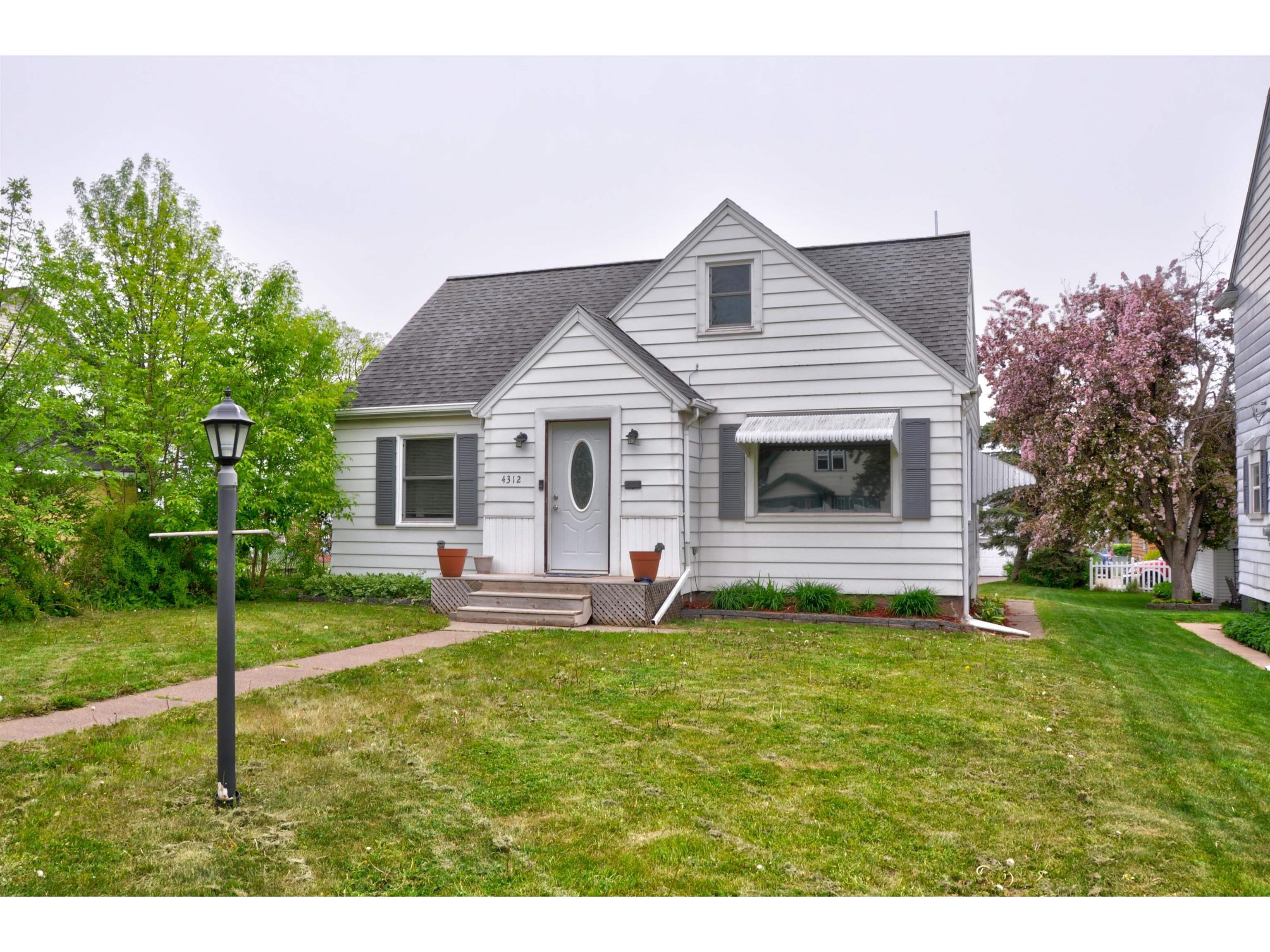 4312 W 5th St Duluth MN 55807 6119874 image1