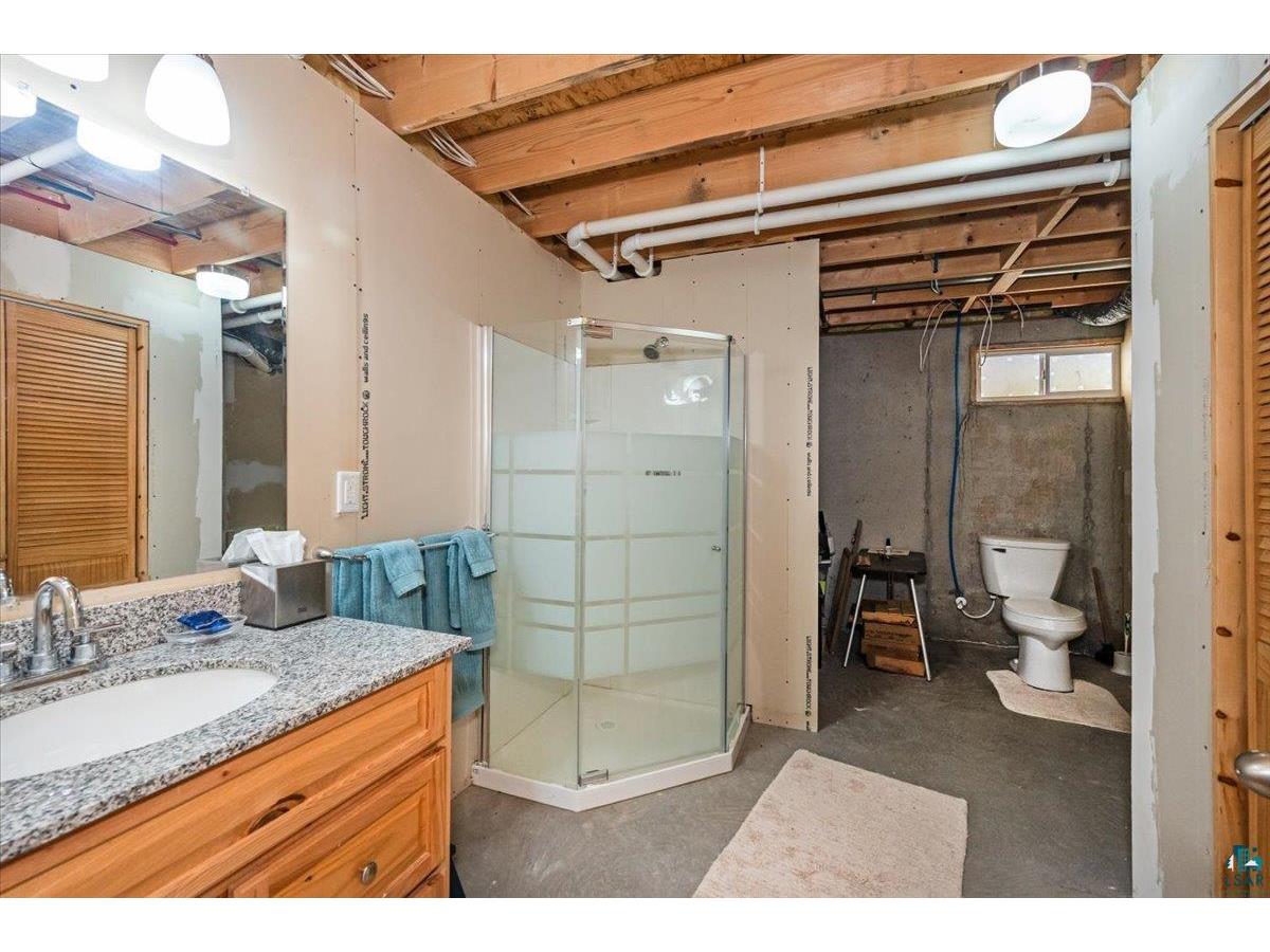 4318 E Valley Brook Rd Superior WI 54880 6123587 image29
