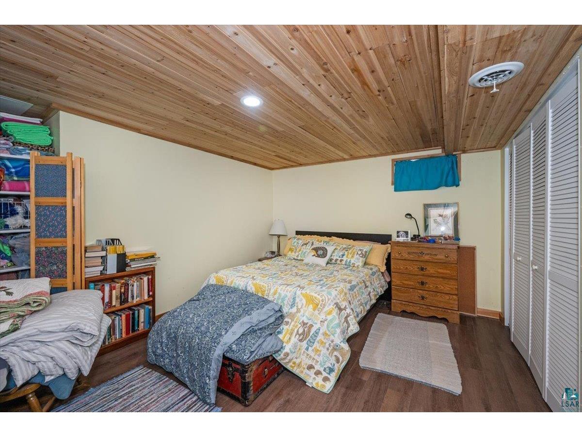 4318 E Valley Brook Rd Superior WI 54880 6123587 image30