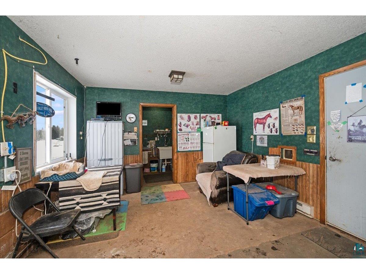 4318 E Valley Brook Rd Superior WI 54880 6123587 image33