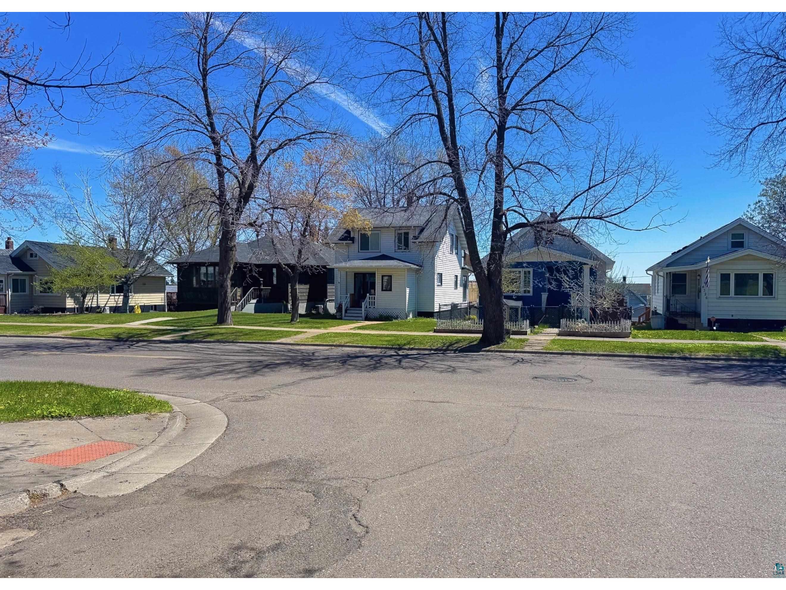 4320 W 8th St Duluth MN 55807 6126150 image3