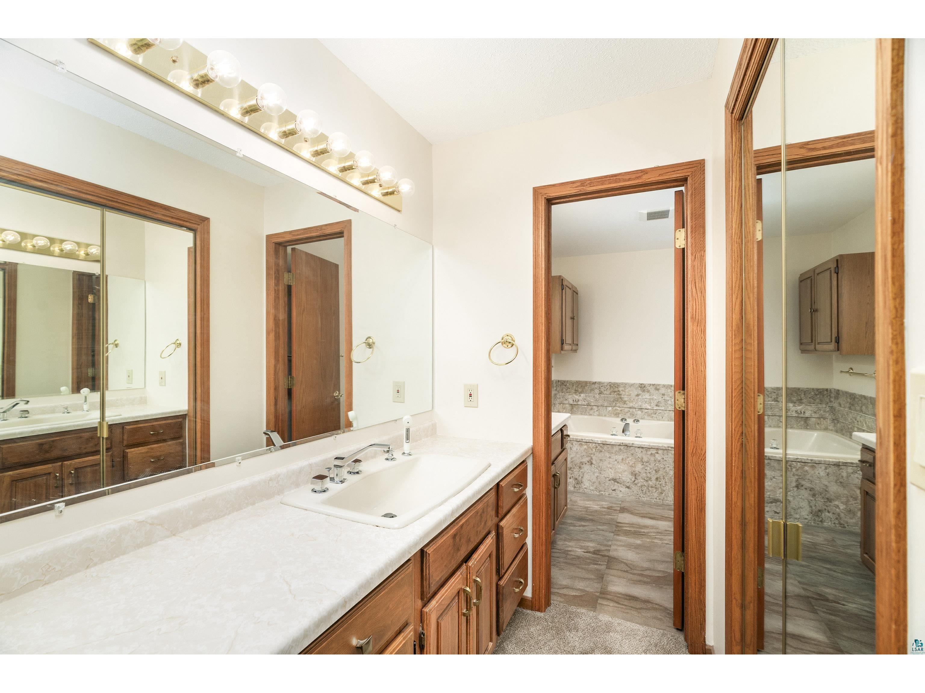 439 Hartley Pl Duluth MN 55803 6125999 image25