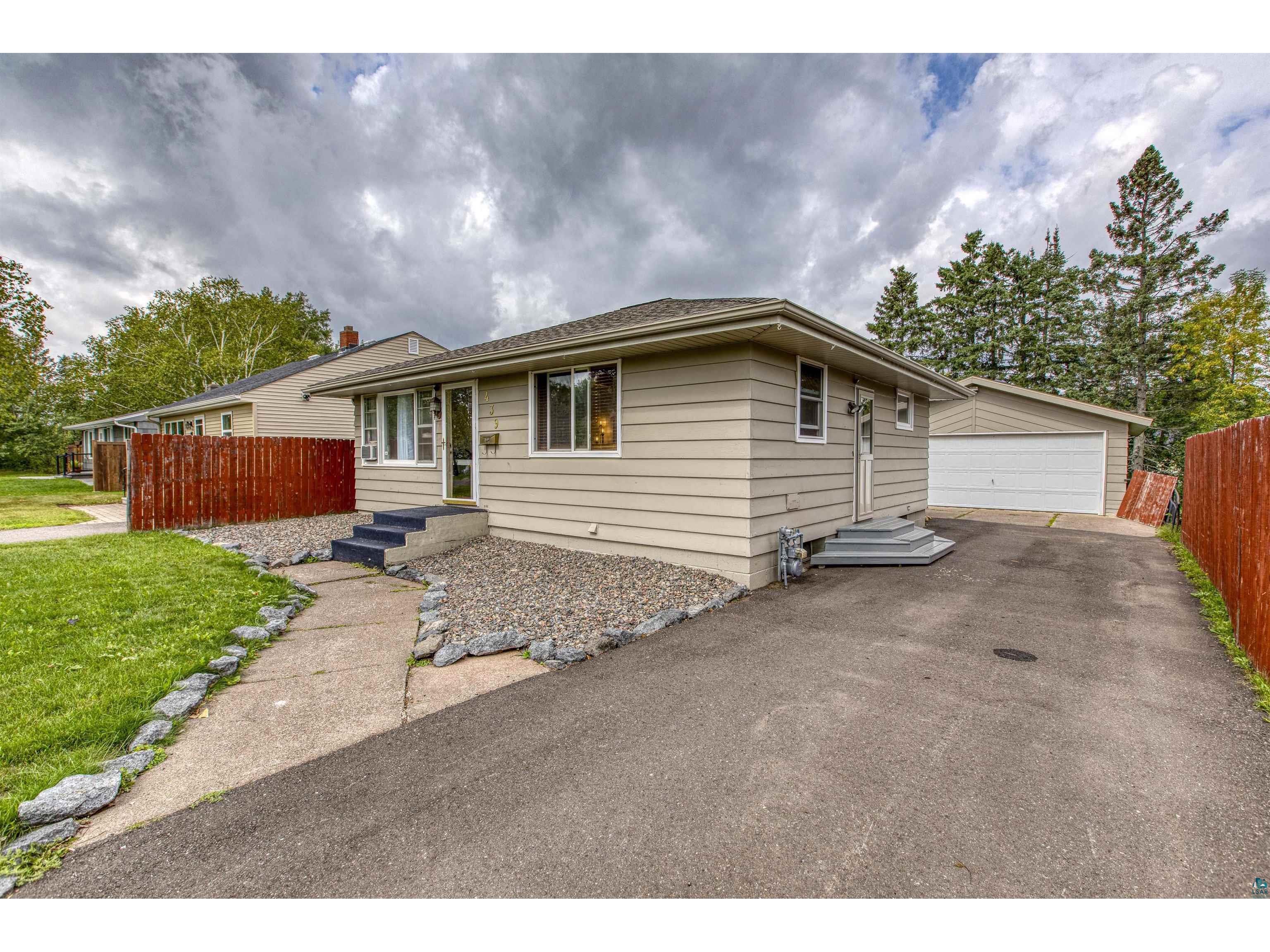 439 W Winona St Duluth MN 55803 6110565 image1