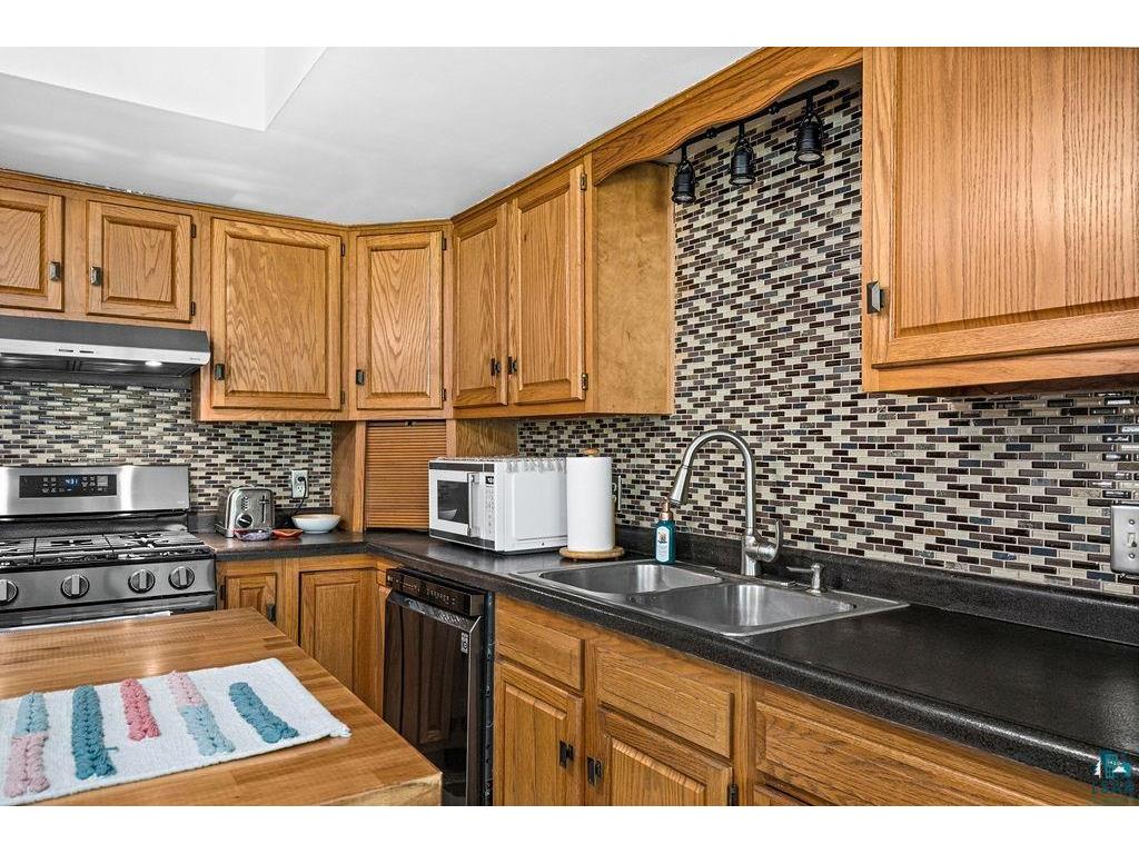 4444 County Rd 145 Holyoke MN 55749 - No-Name 6126296 image12