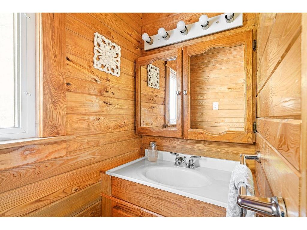 45 E Highway 61 Esko MN 55733 6122105 image25