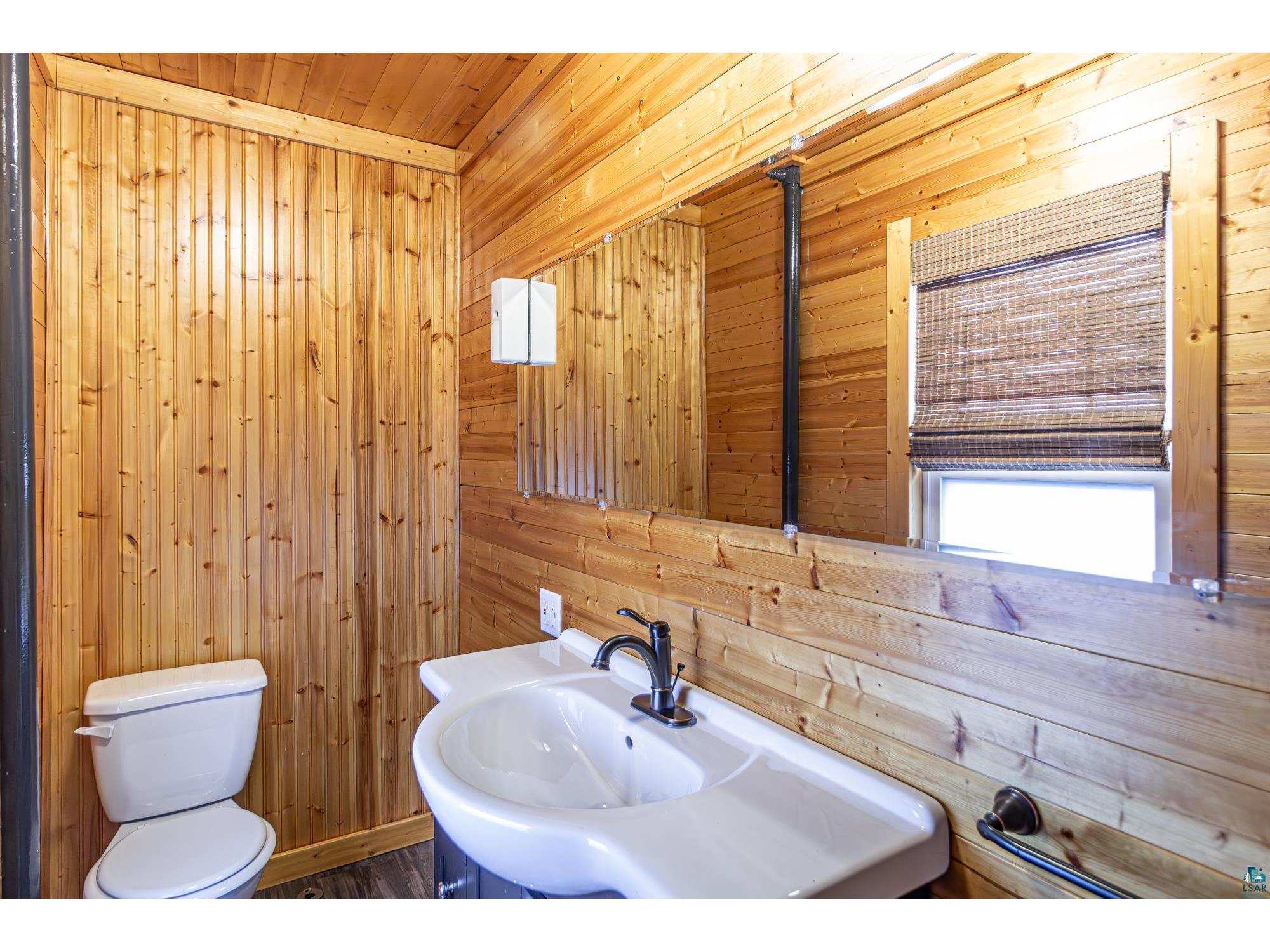 45 W Chapman St Ely MN 55731 6124711 image37