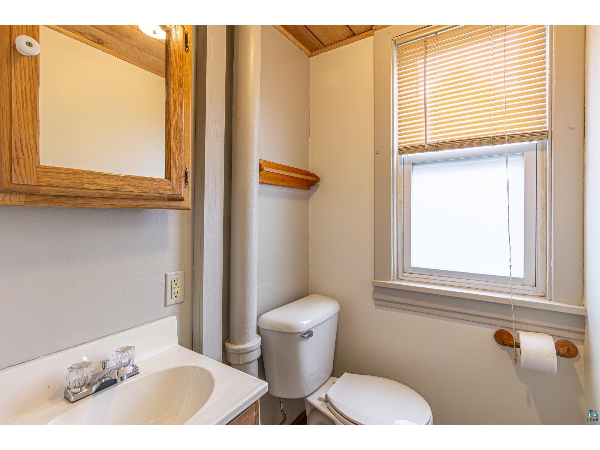 45 W Chapman St Ely MN 55731 6124711 image8