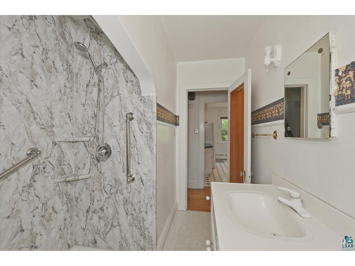4505 W 7th St Duluth MN 55807 6126100 image11